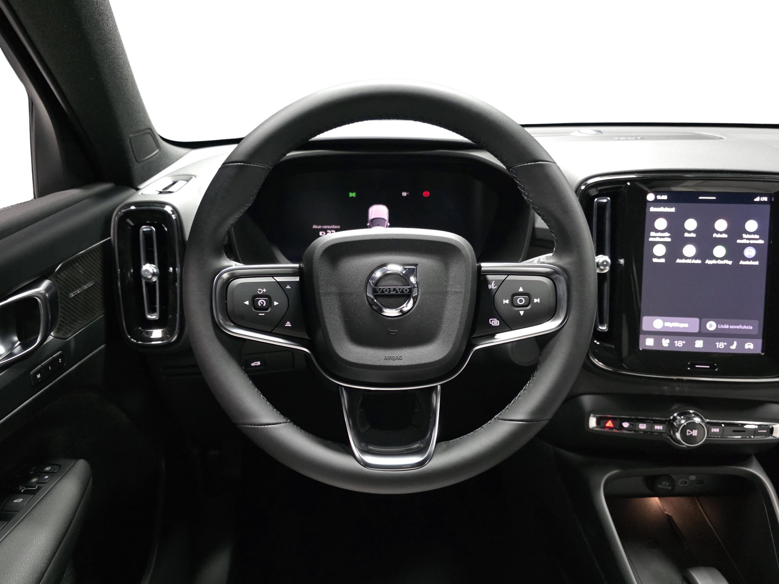Volvo EX40 10
