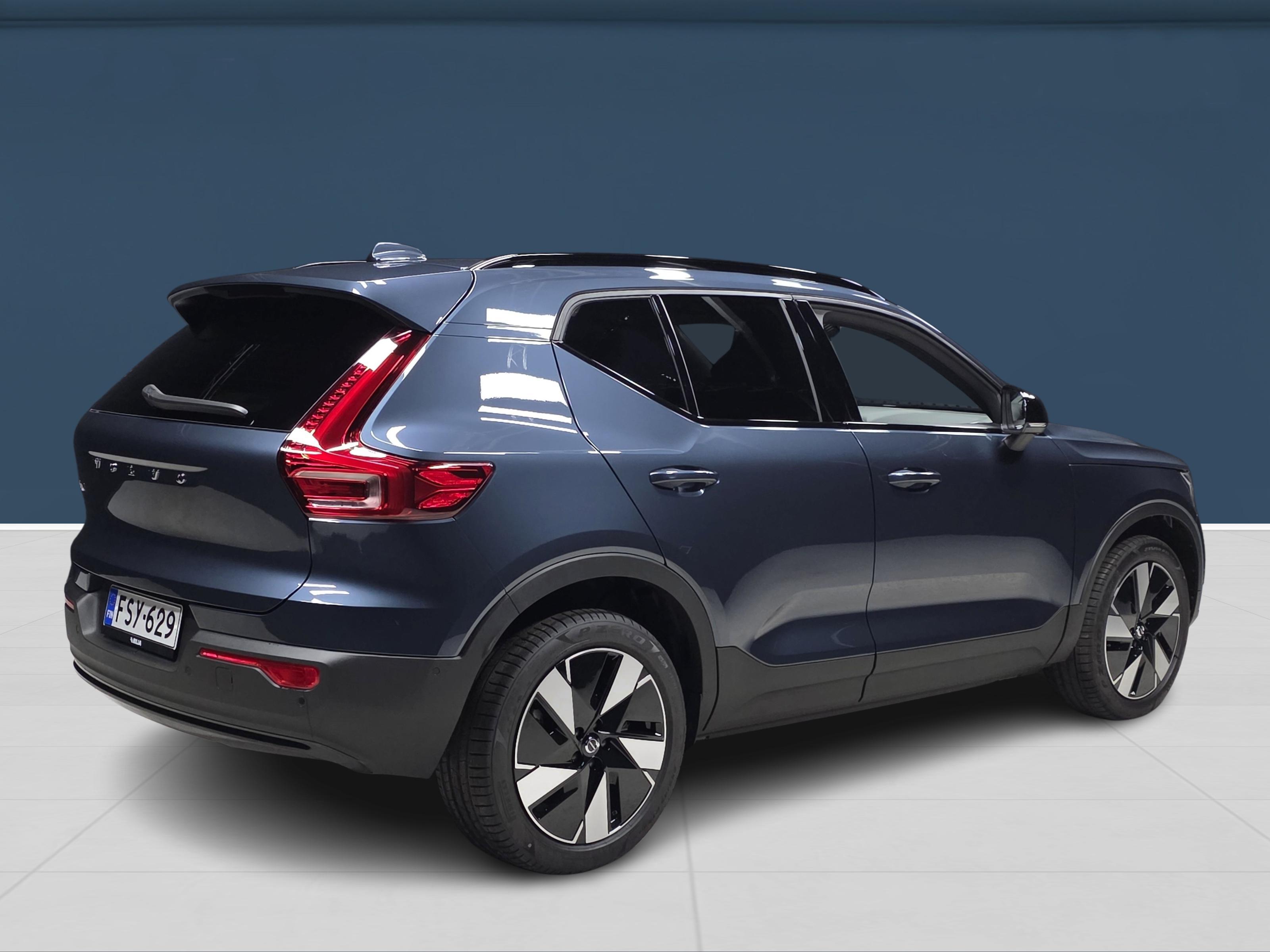 Volvo EX40 4