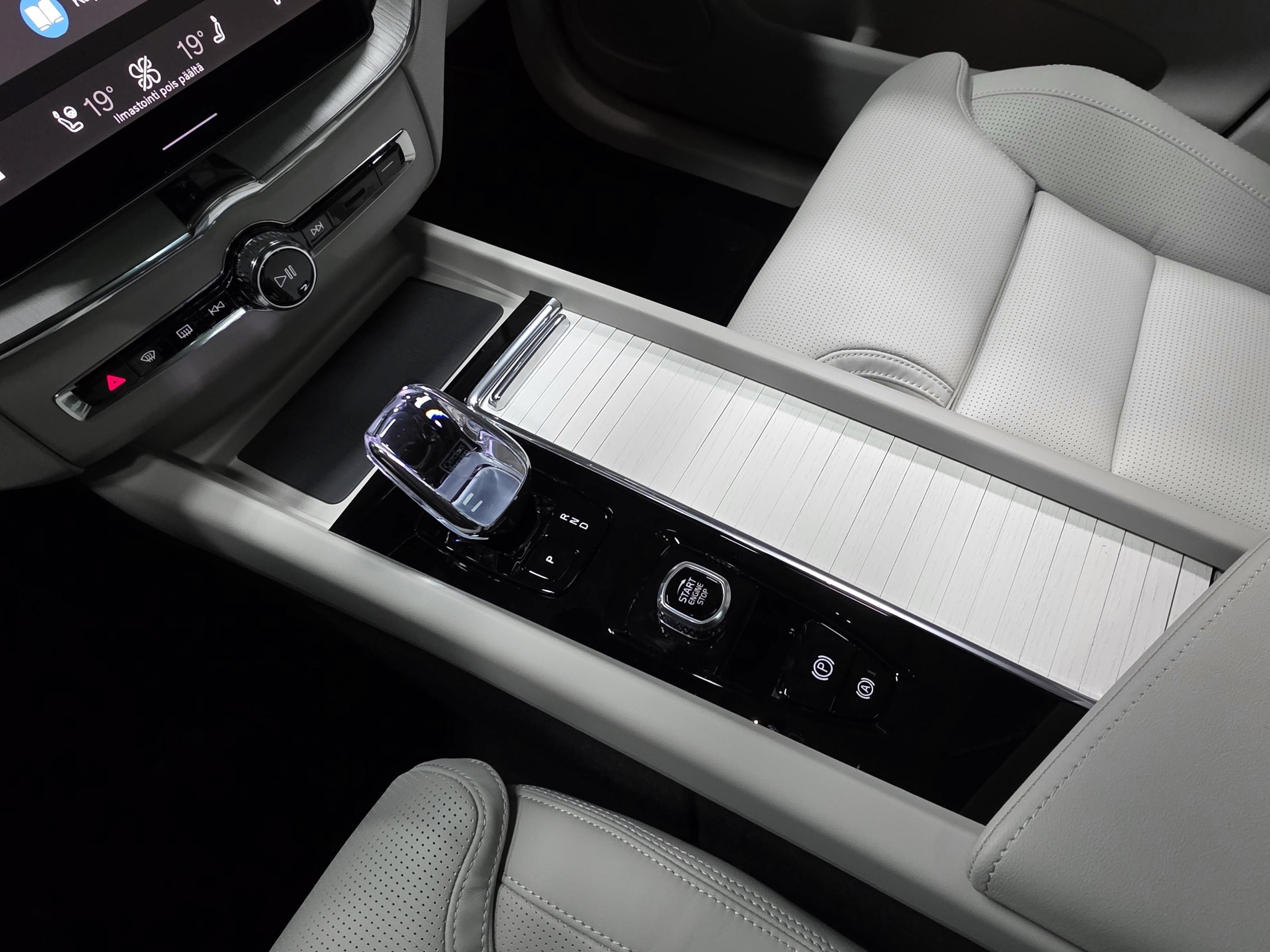 Volvo XC60 13