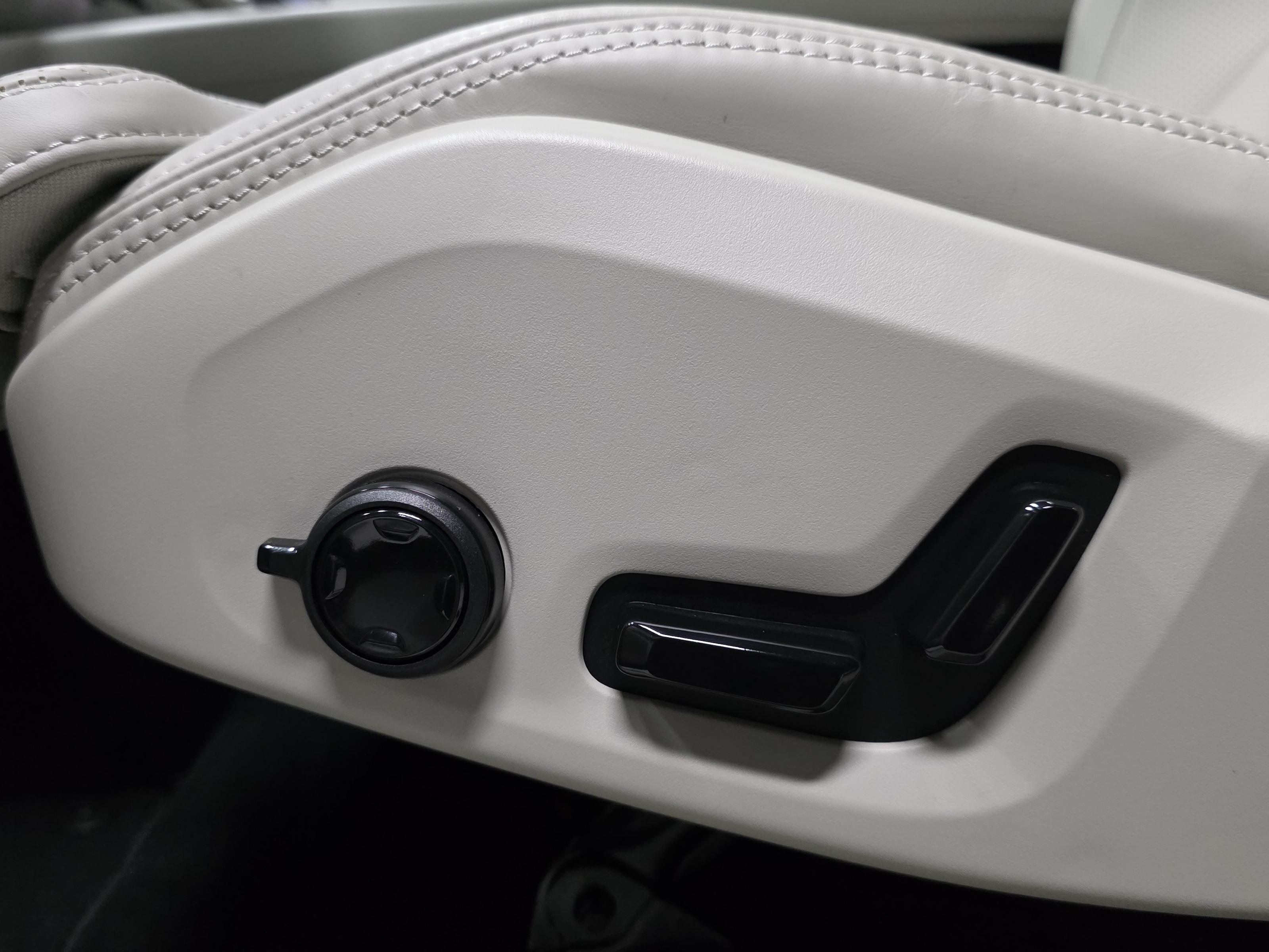 Volvo XC60 15