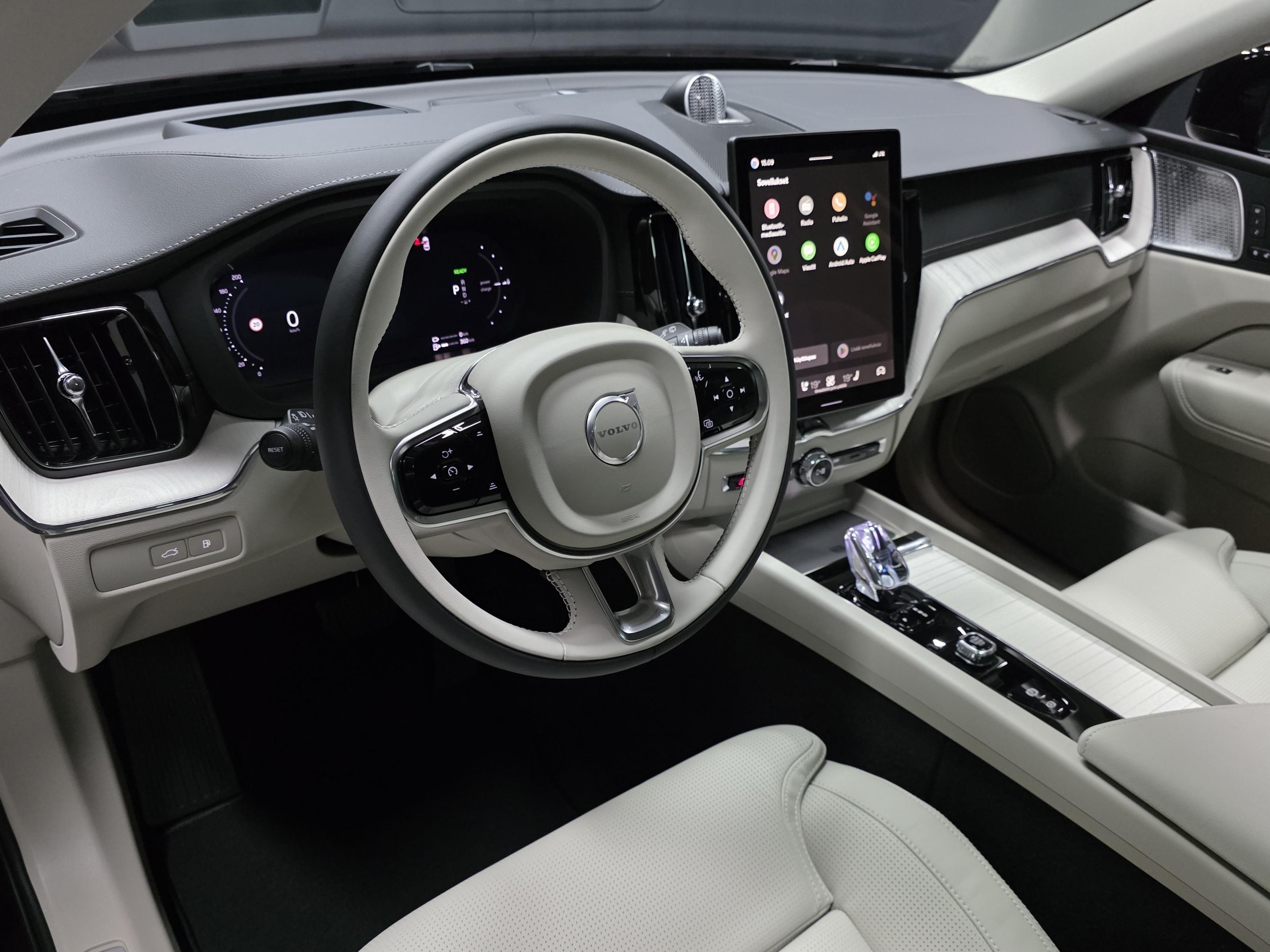 Volvo XC60 8