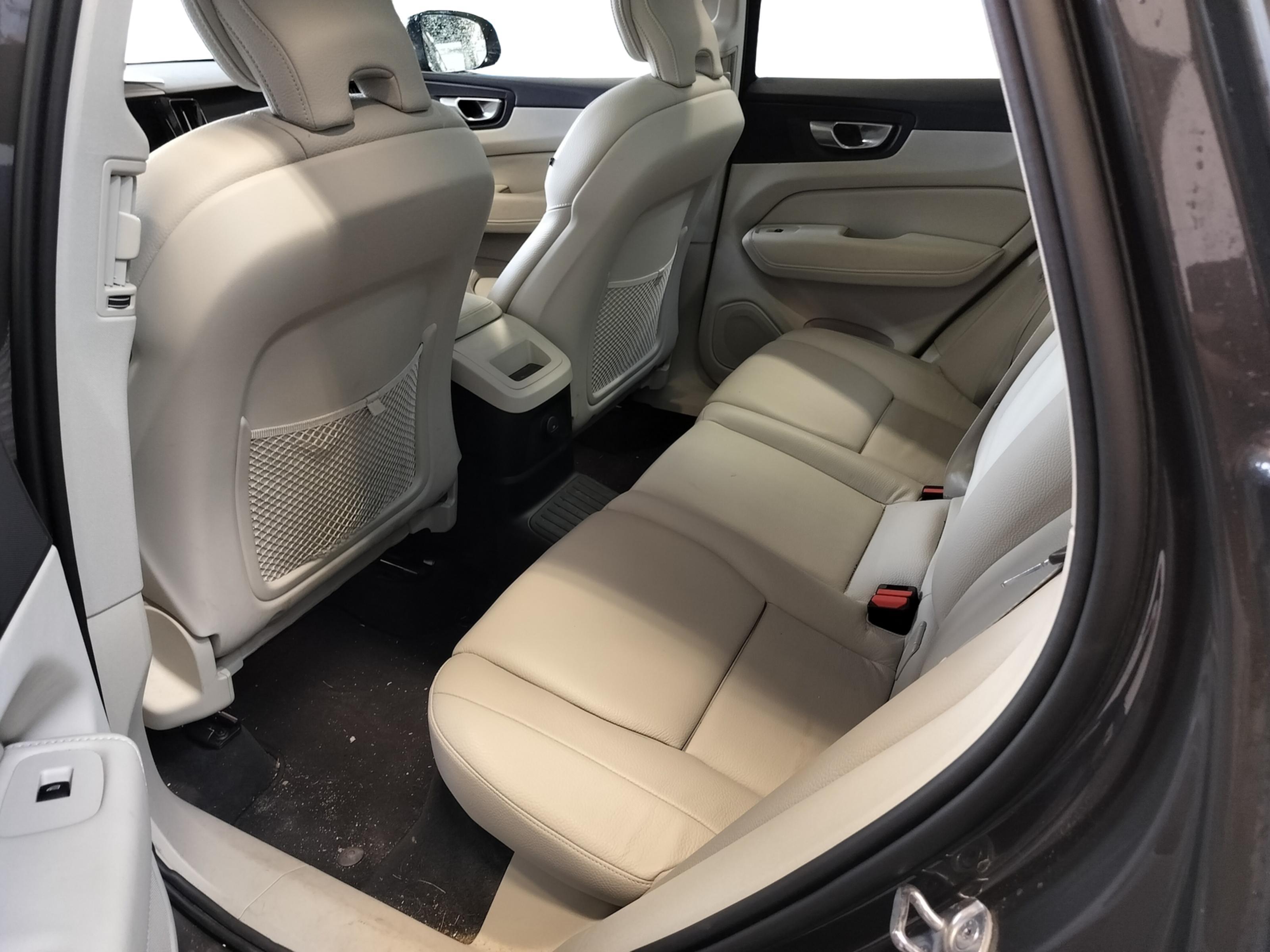 Volvo XC60 4
