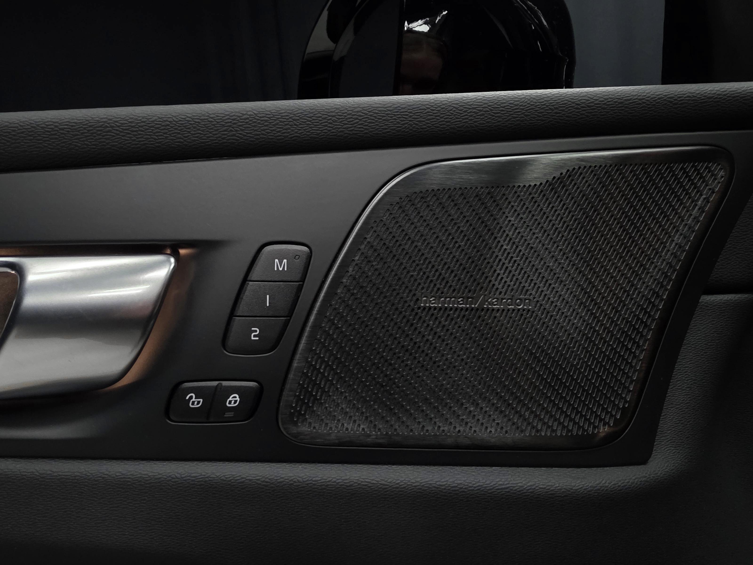 Volvo XC60 16