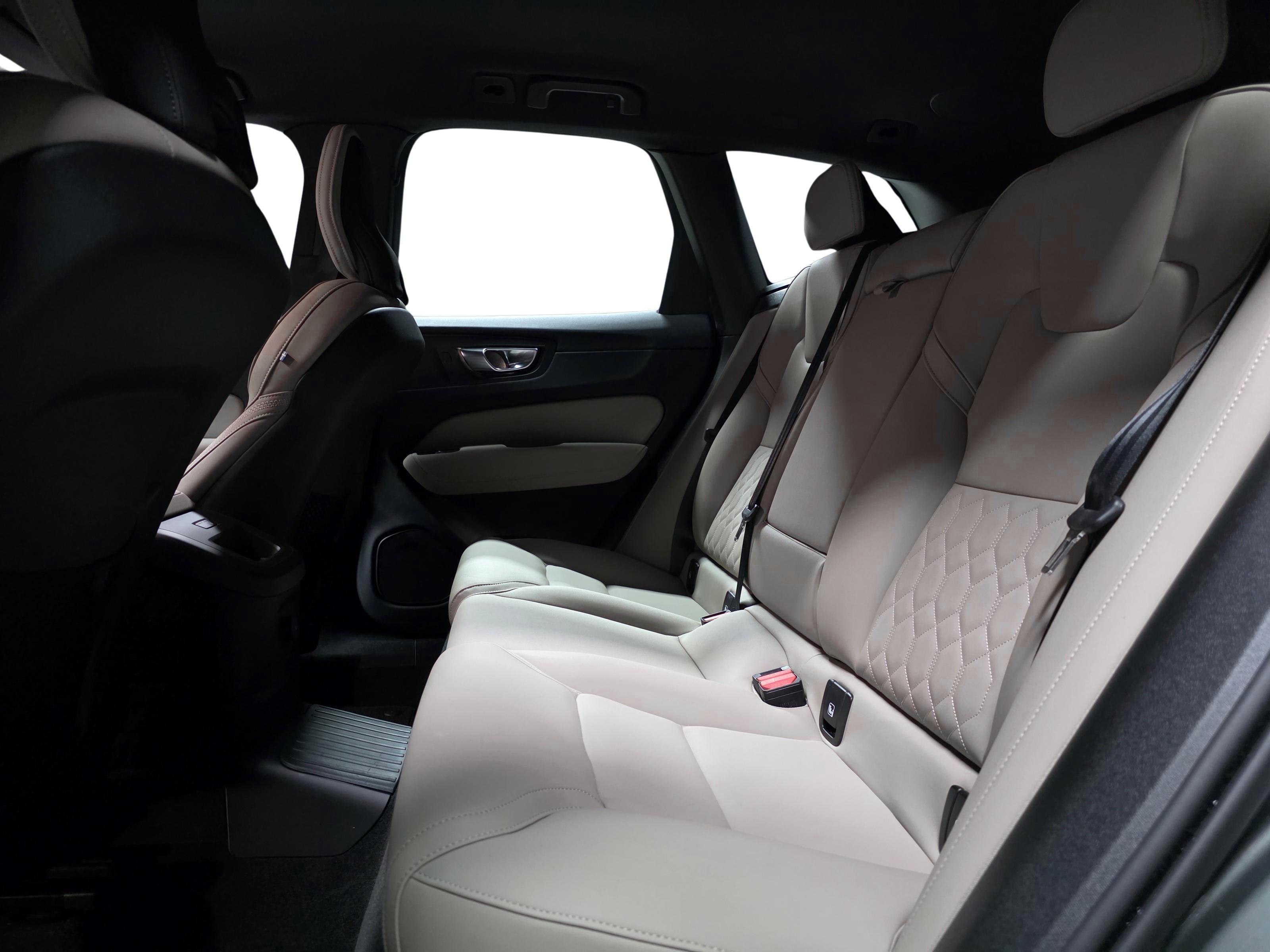 Volvo XC60 9