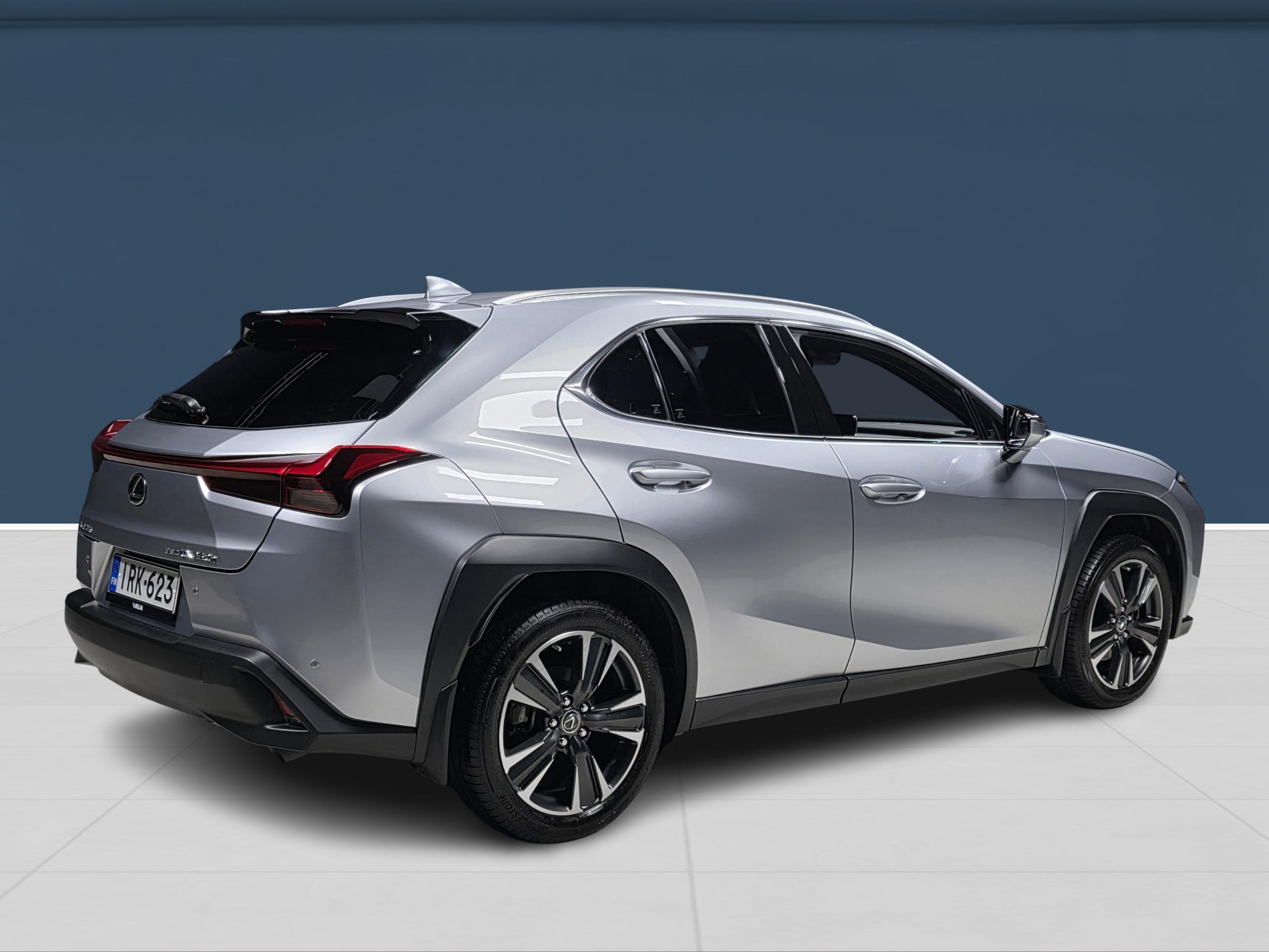 Lexus UX 4