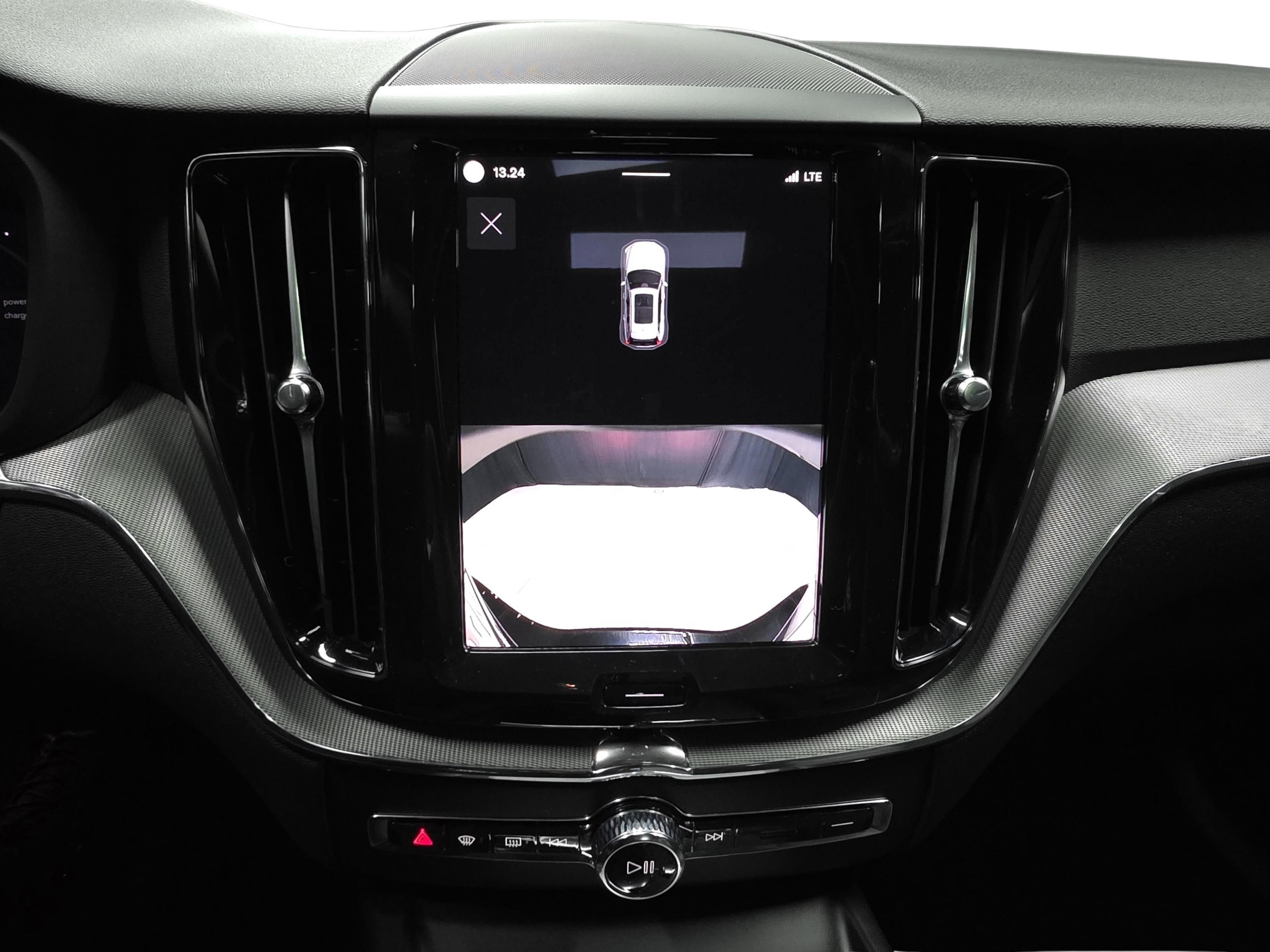 Volvo XC60 13