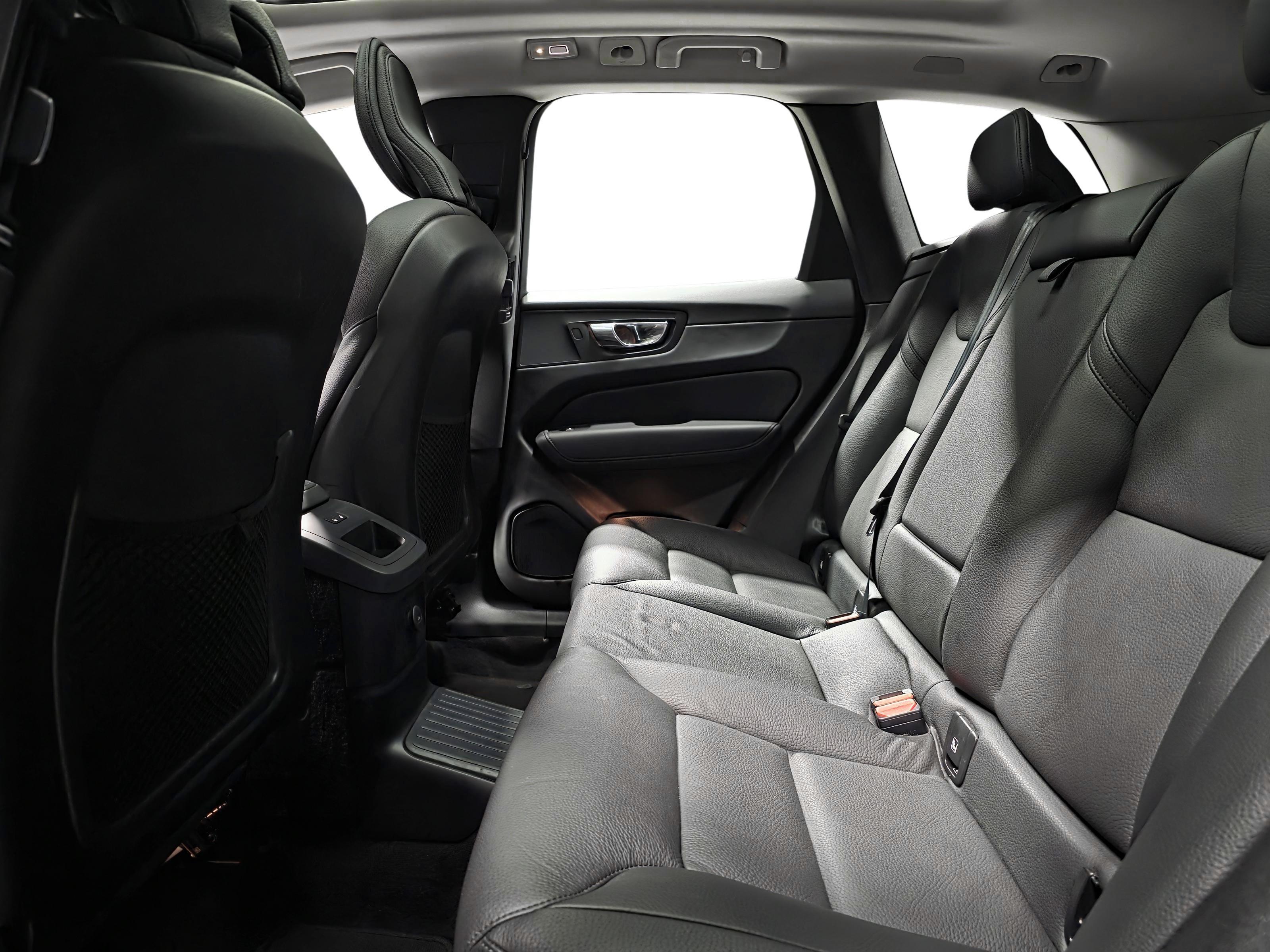 Volvo XC60 9