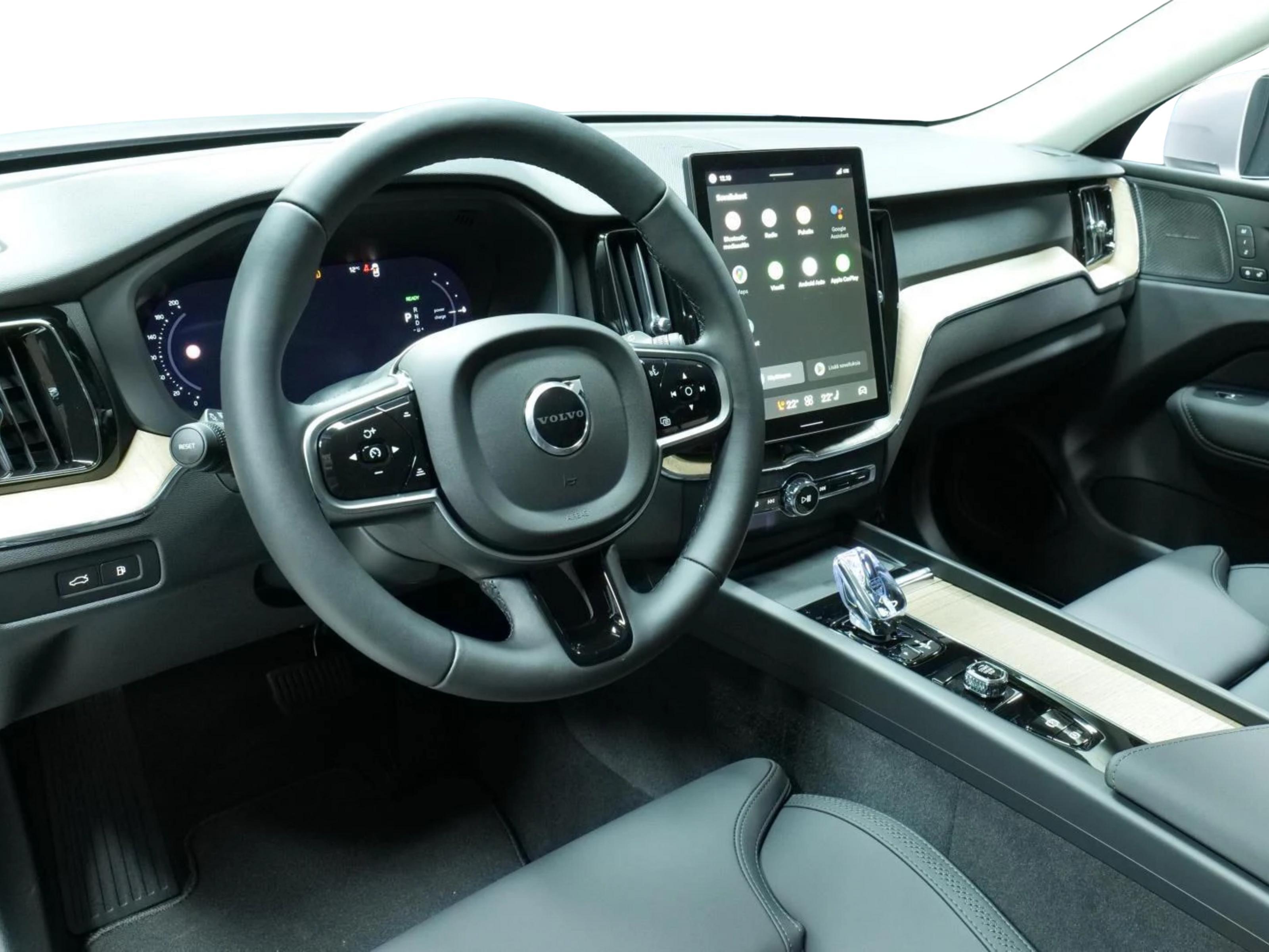Volvo XC60 8