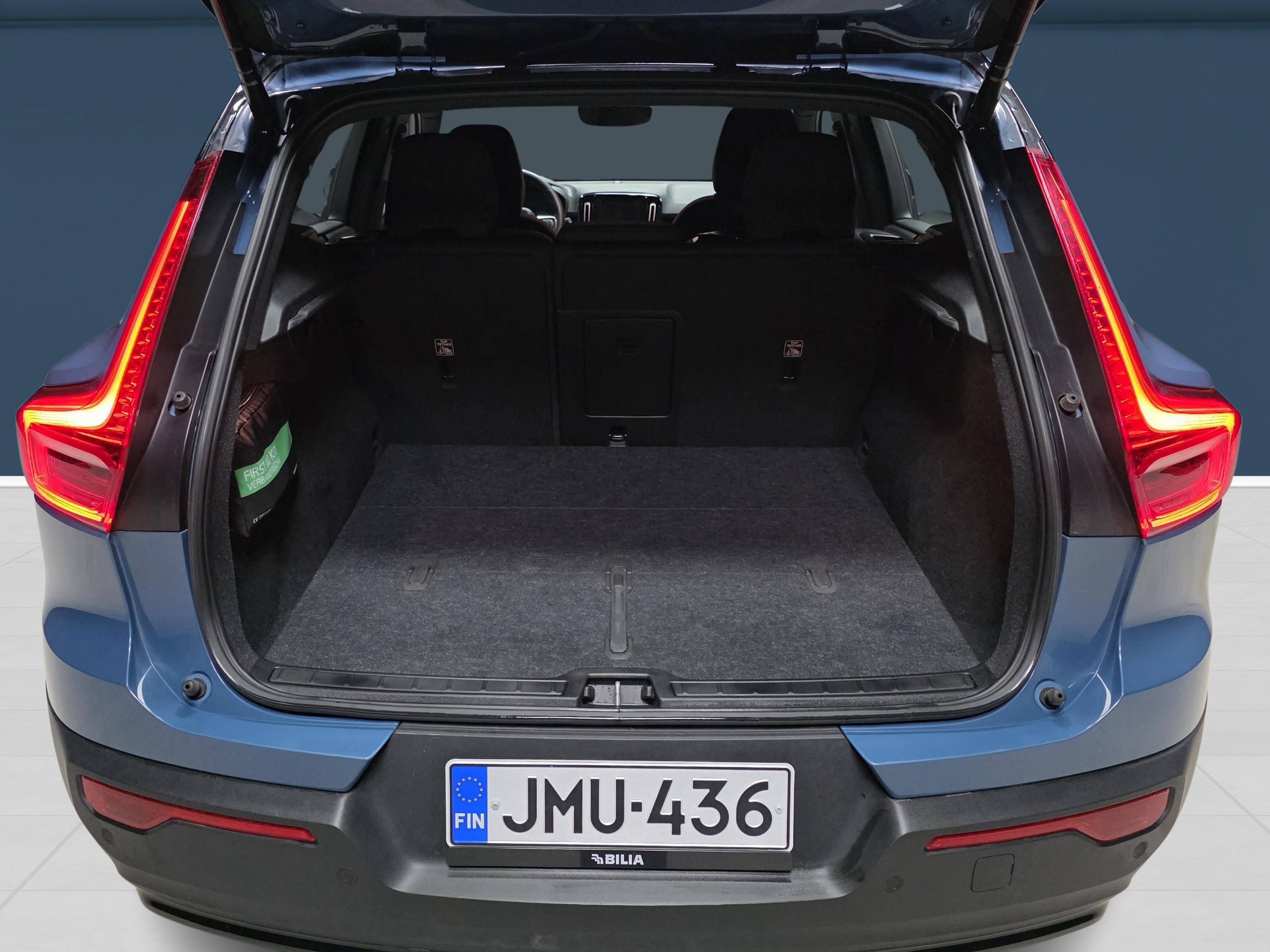 Volvo XC40 11
