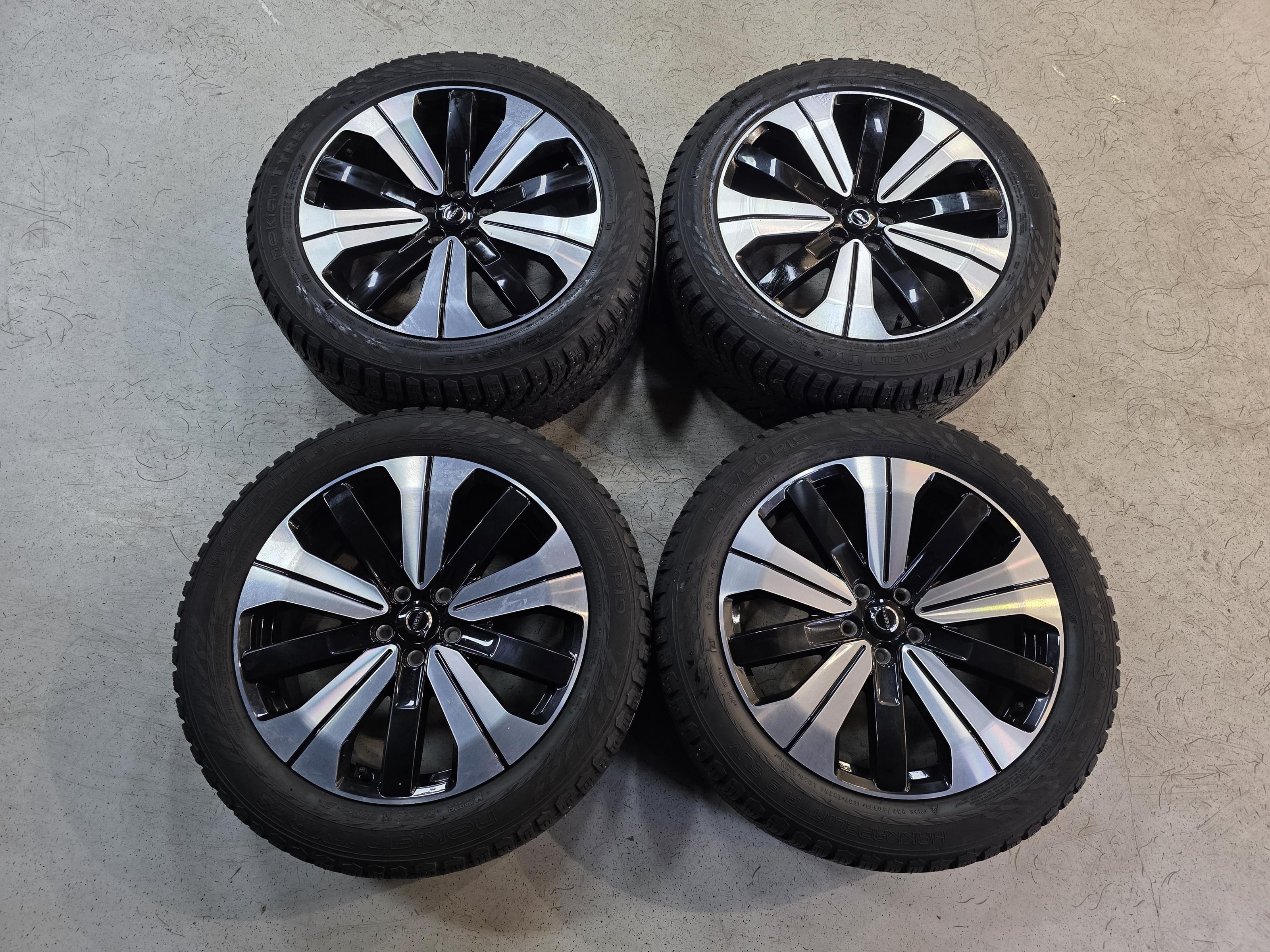 Volvo XC40 12