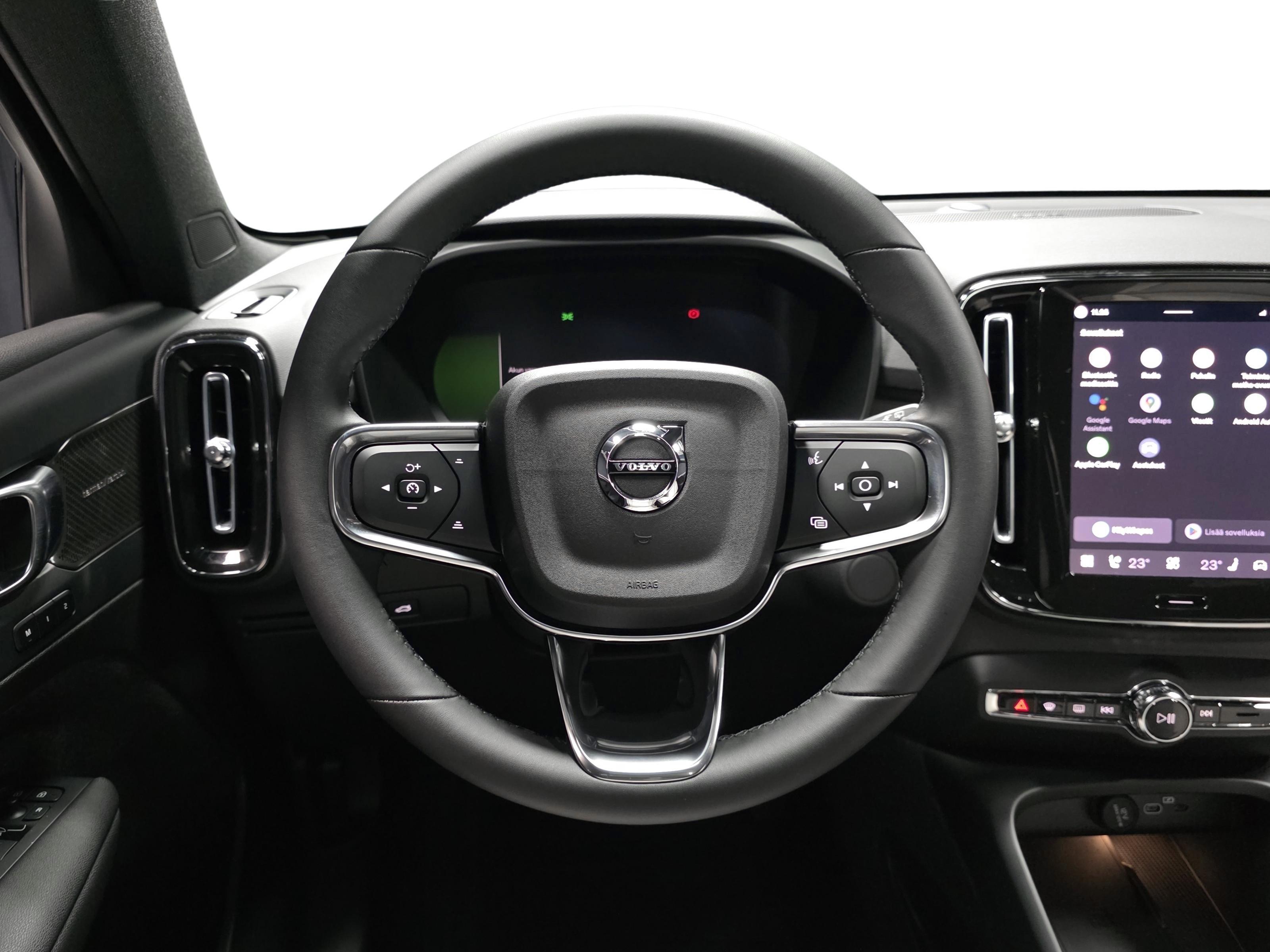 Volvo EX40 10