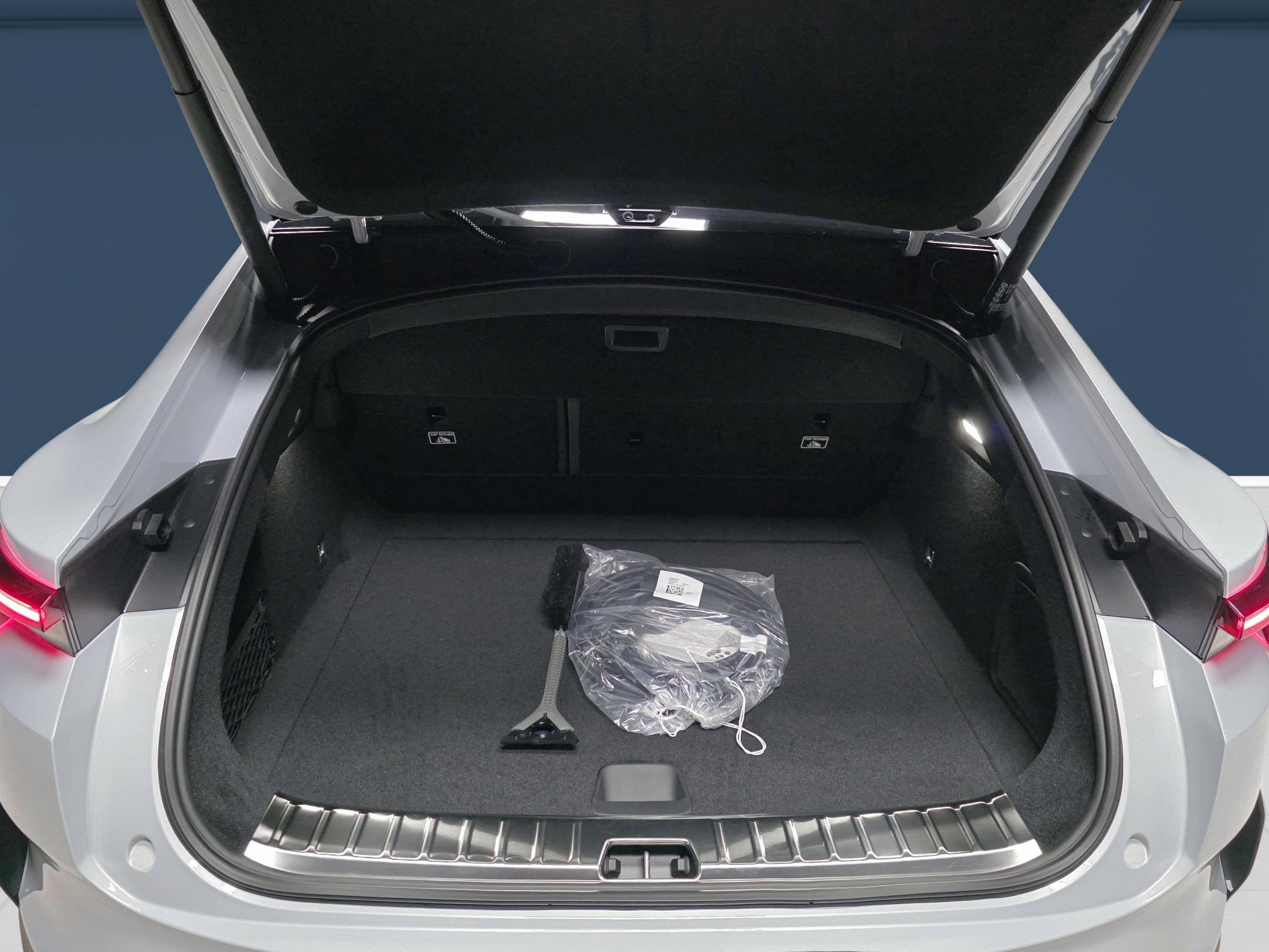 Polestar 4 11