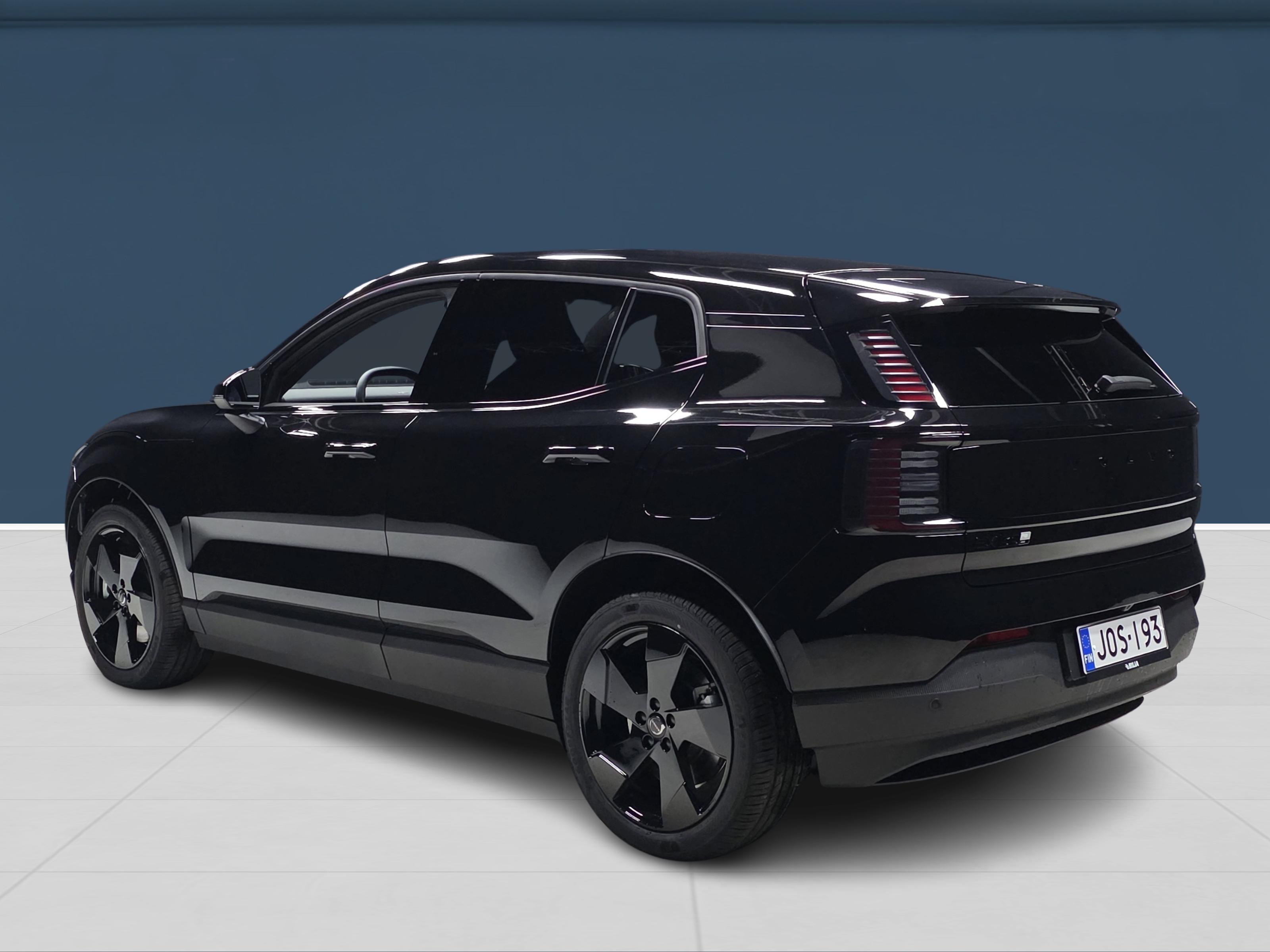 Volvo EX30 6