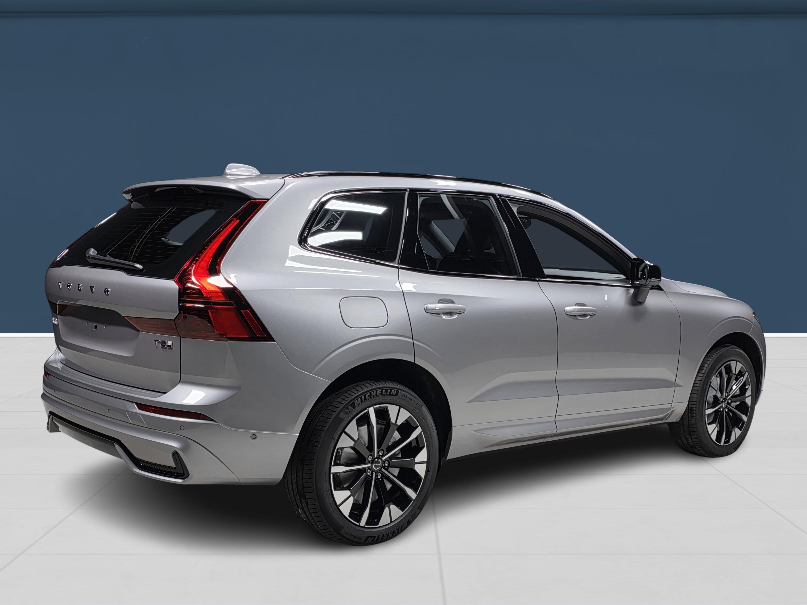 Volvo XC60 4