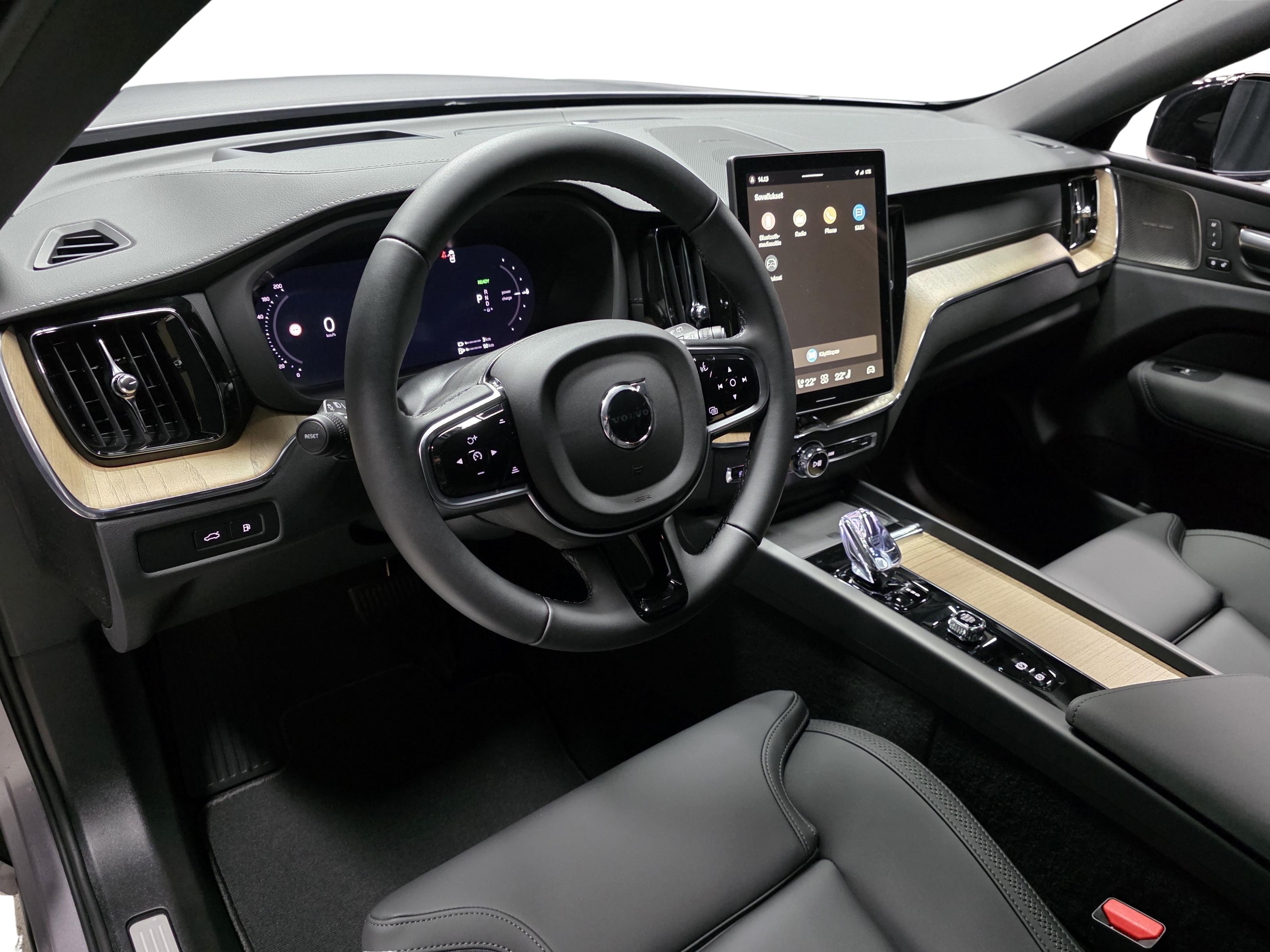Volvo XC60 8