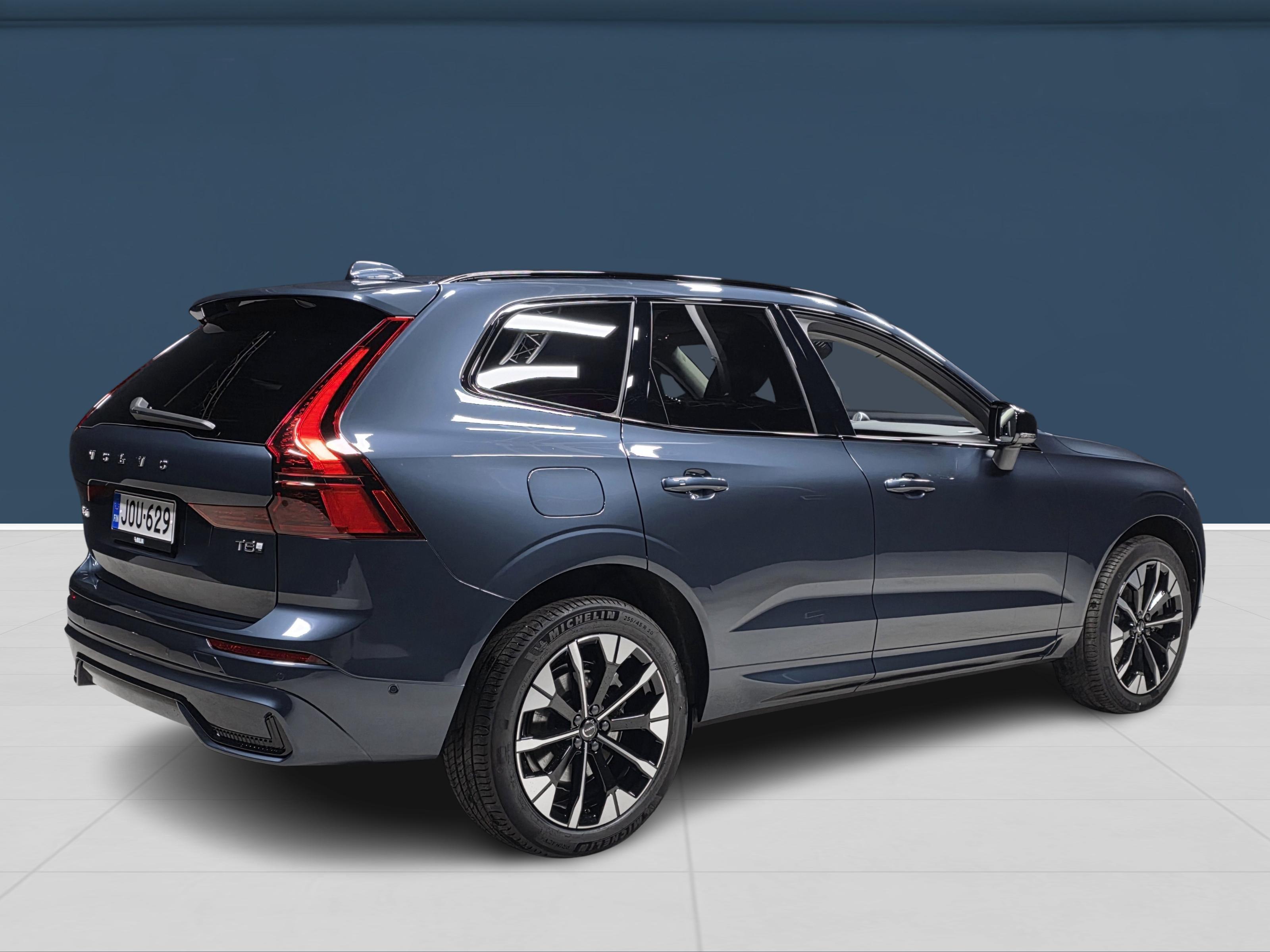 Volvo XC60 4