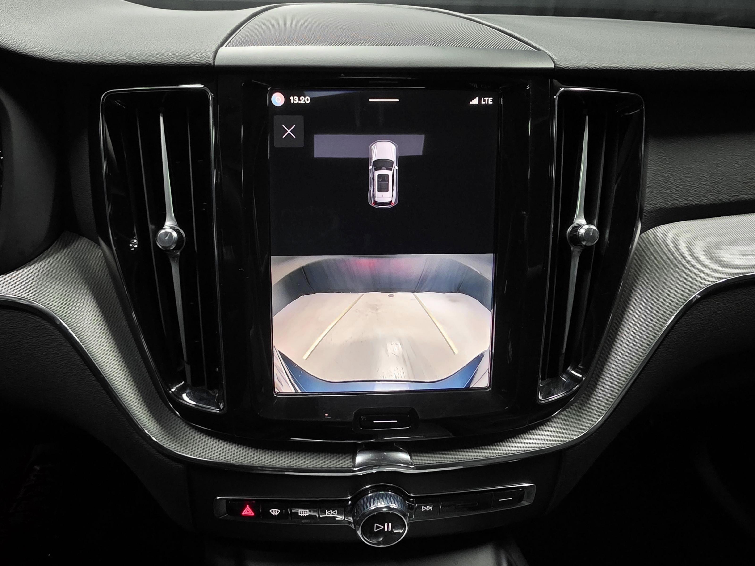 Volvo XC60 13