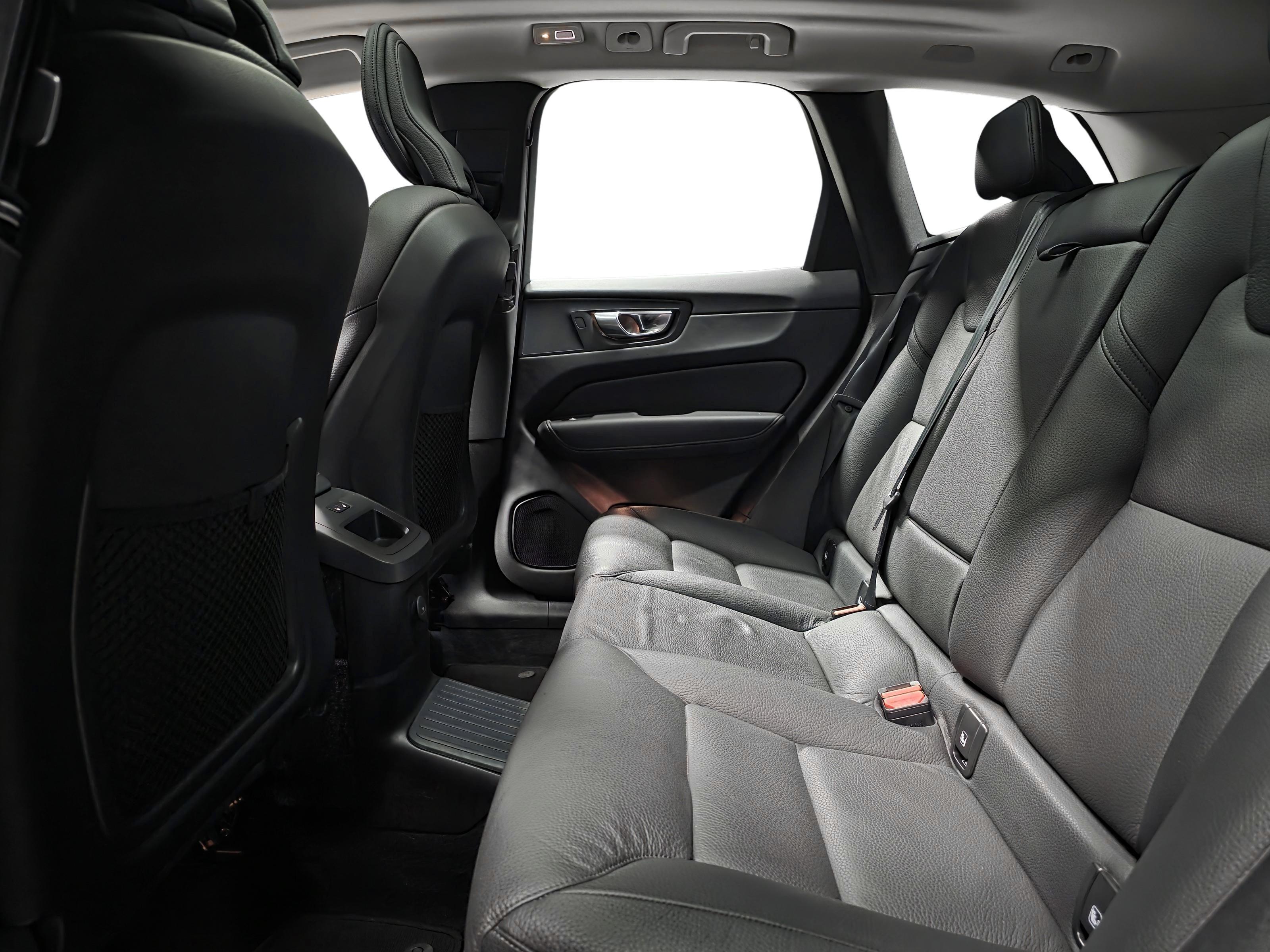 Volvo XC60 9