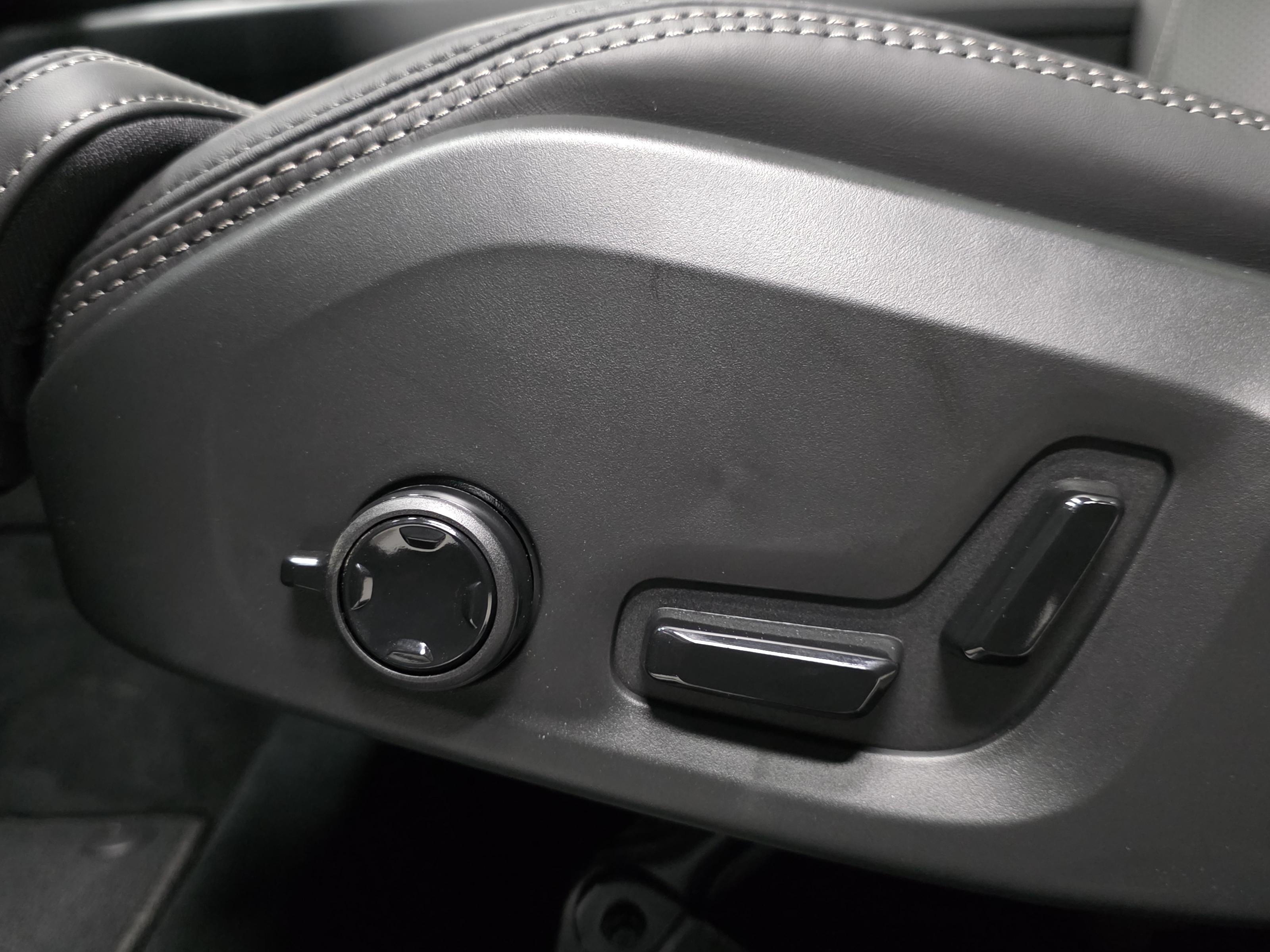 Volvo XC60 15