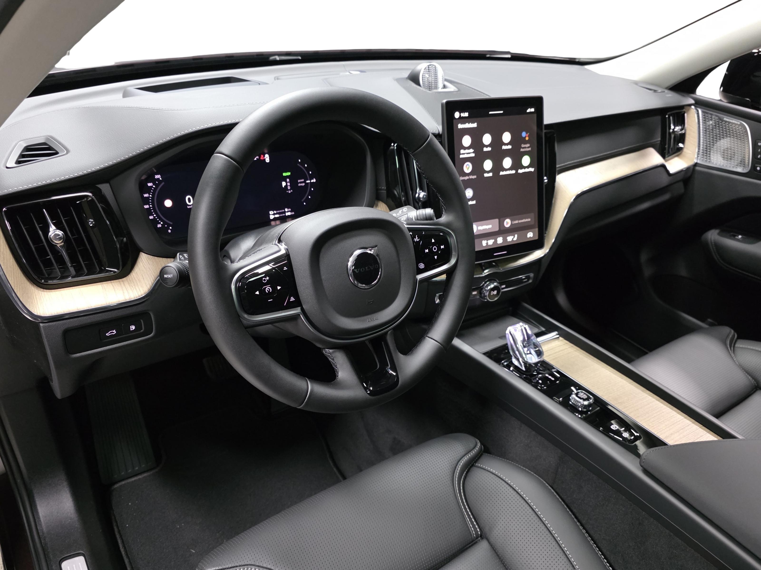 Volvo XC60 8