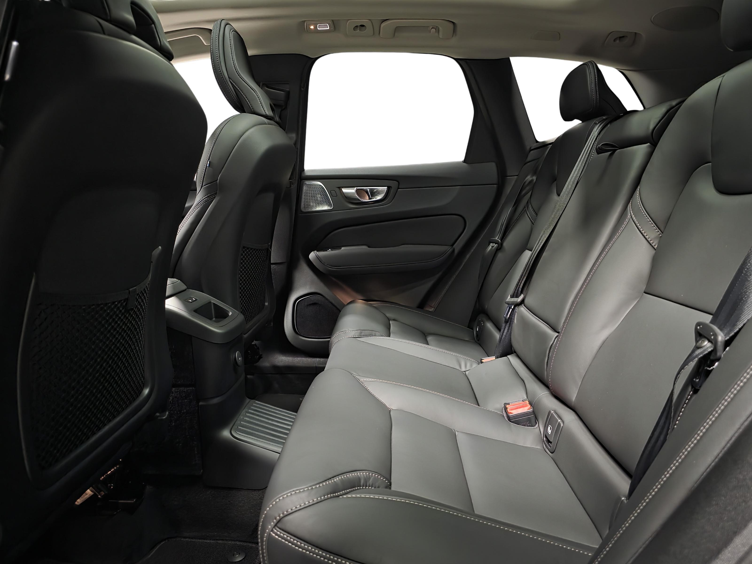 Volvo XC60 9