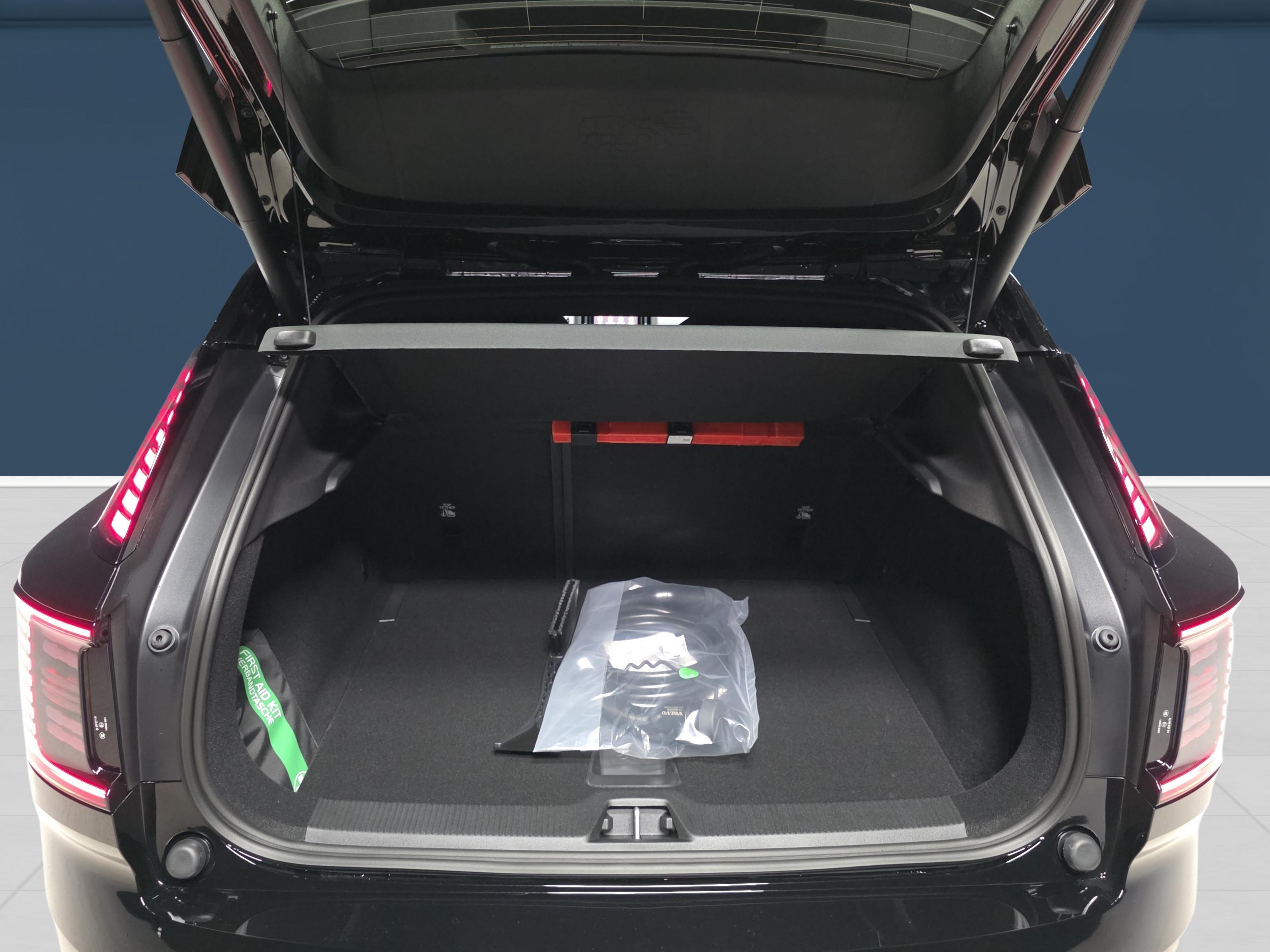 Volvo EX30 11
