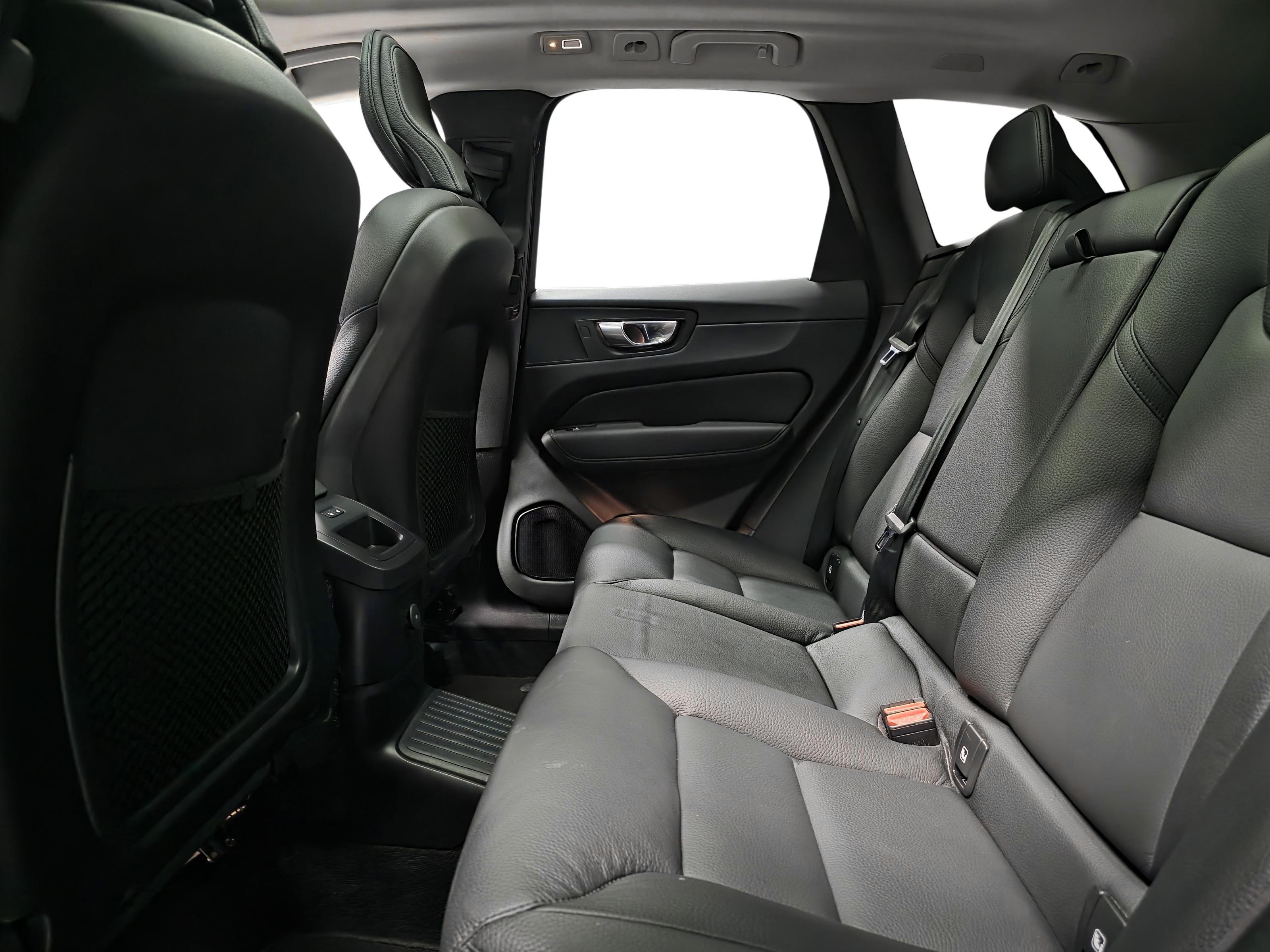 Volvo XC60 9
