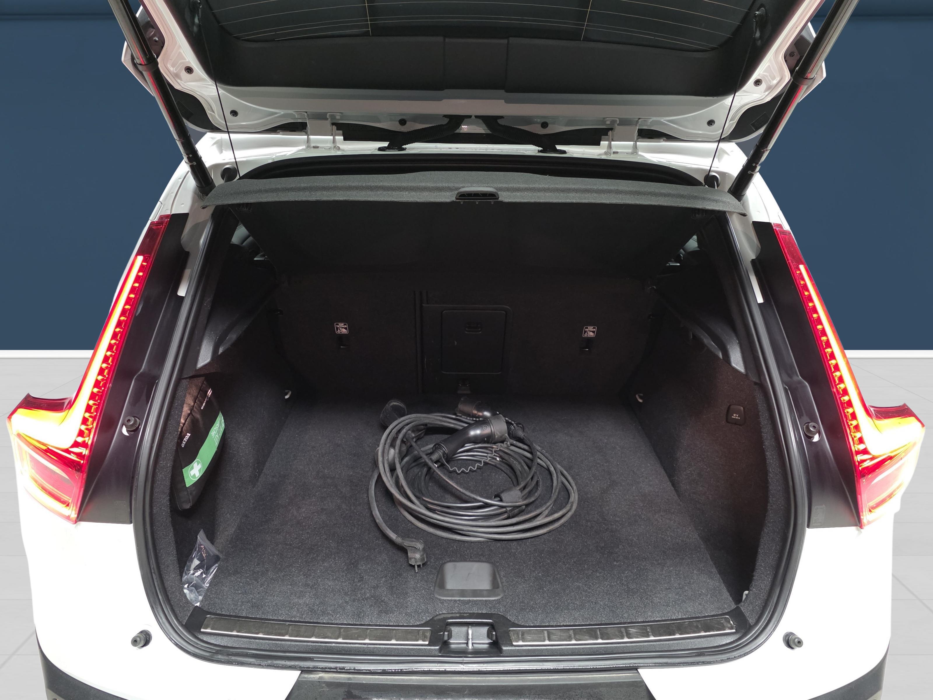 Volvo XC40 11