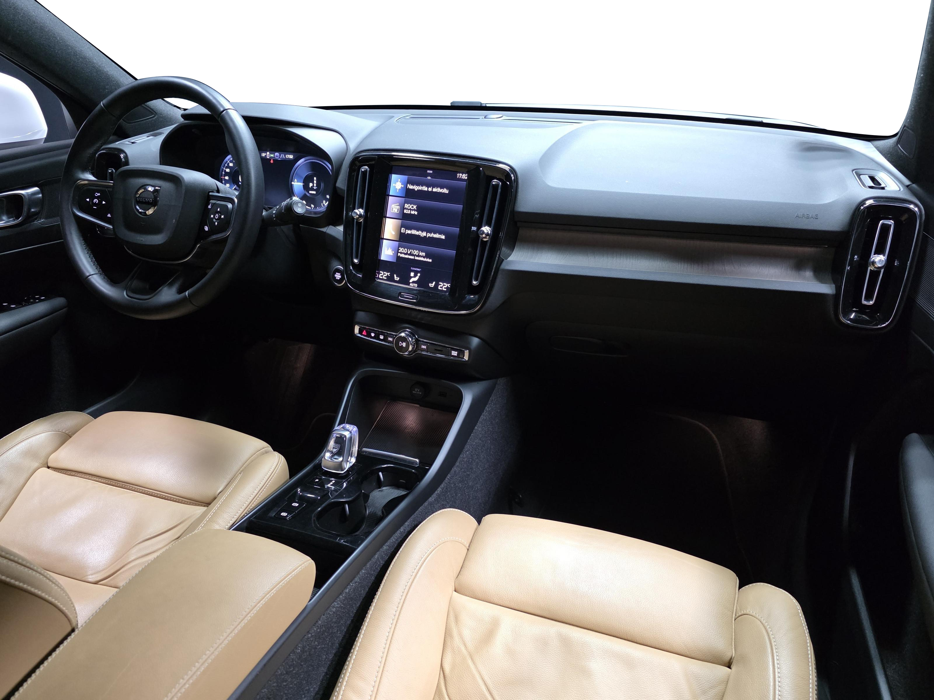 Volvo XC40 16
