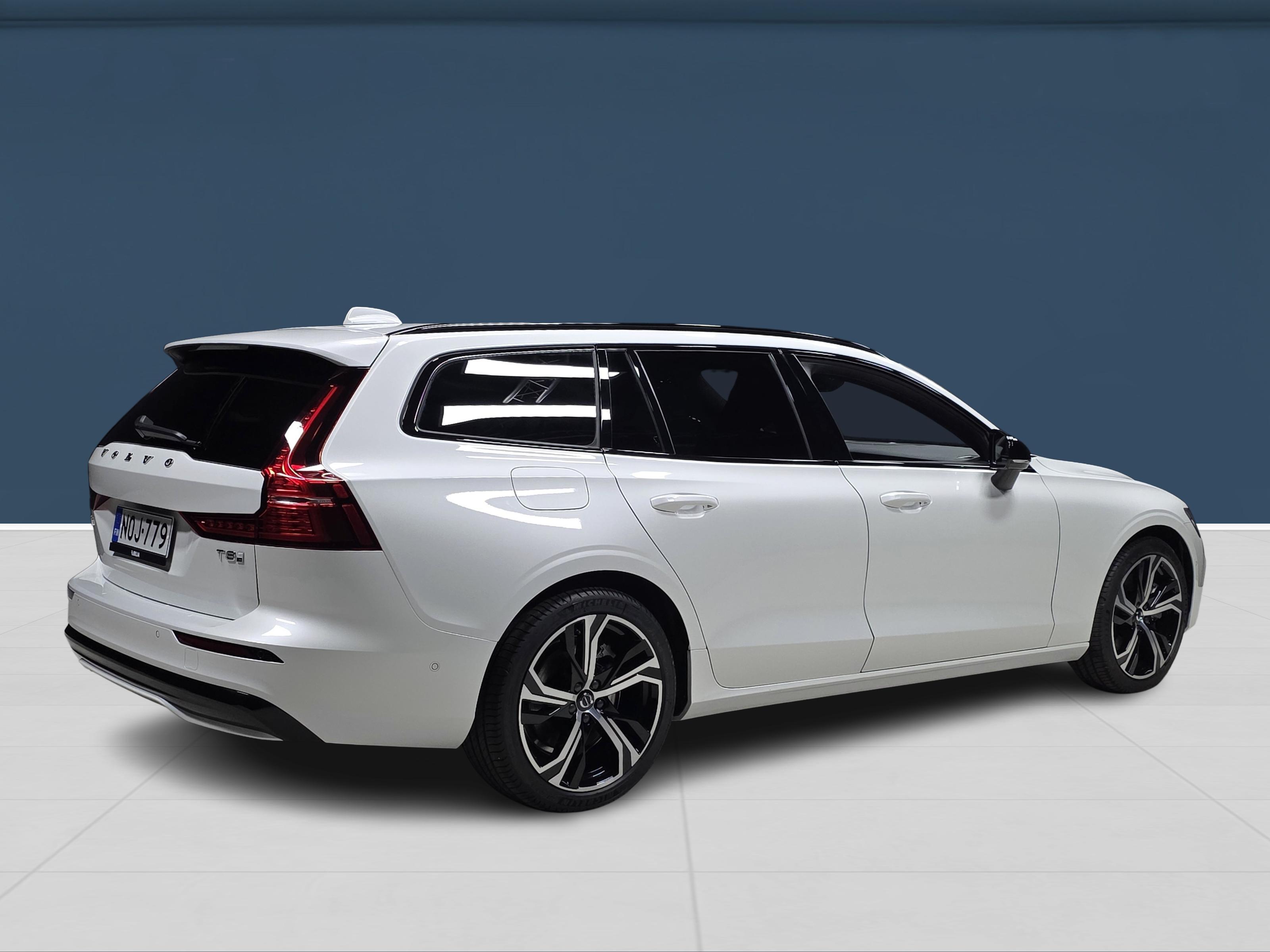 Volvo V60 4