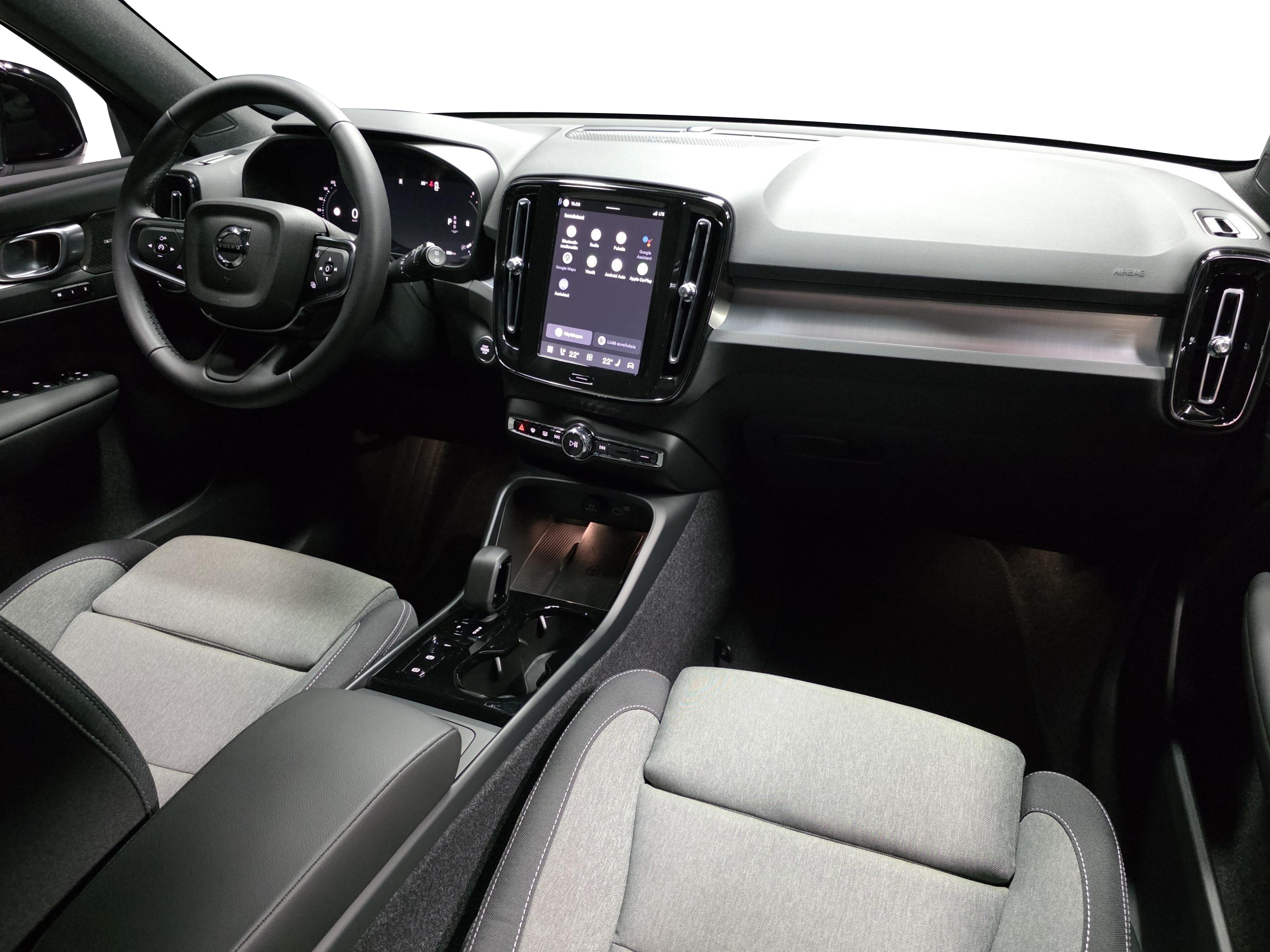 Volvo XC40 16