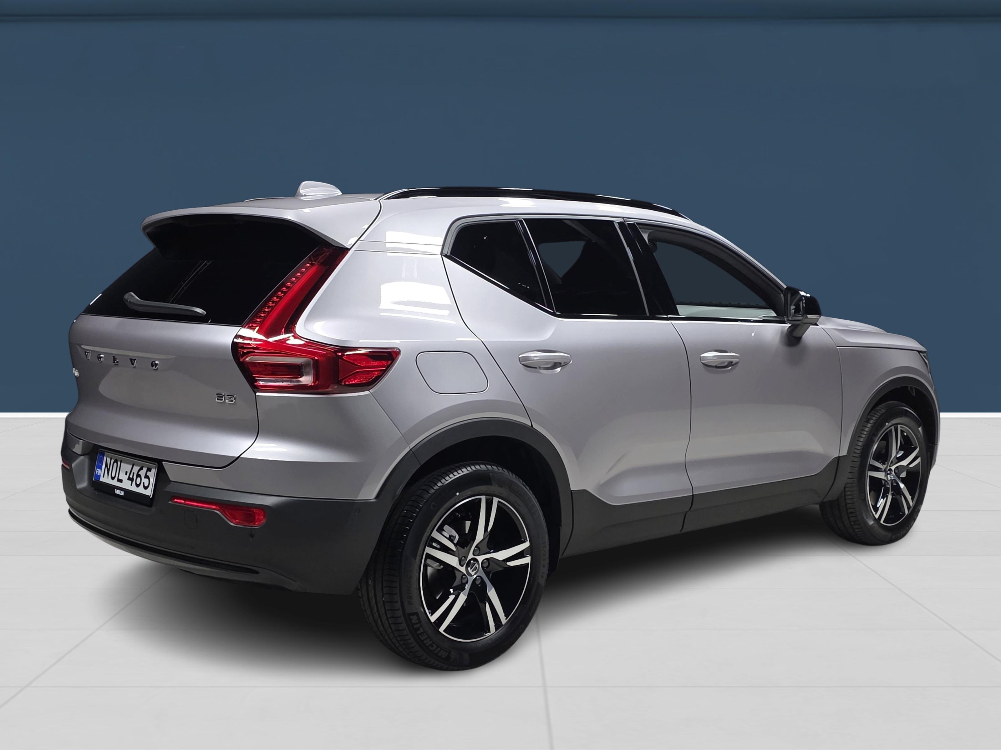 Volvo XC40 4