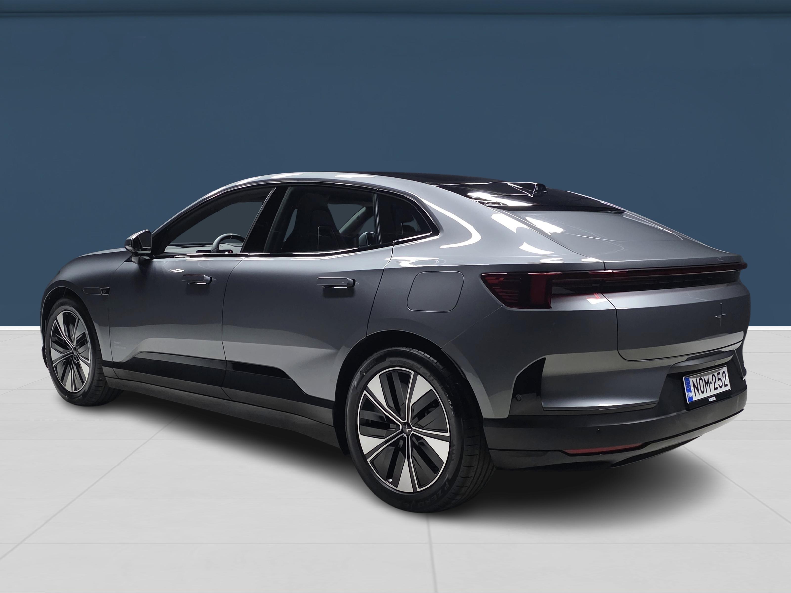 Polestar 4 6