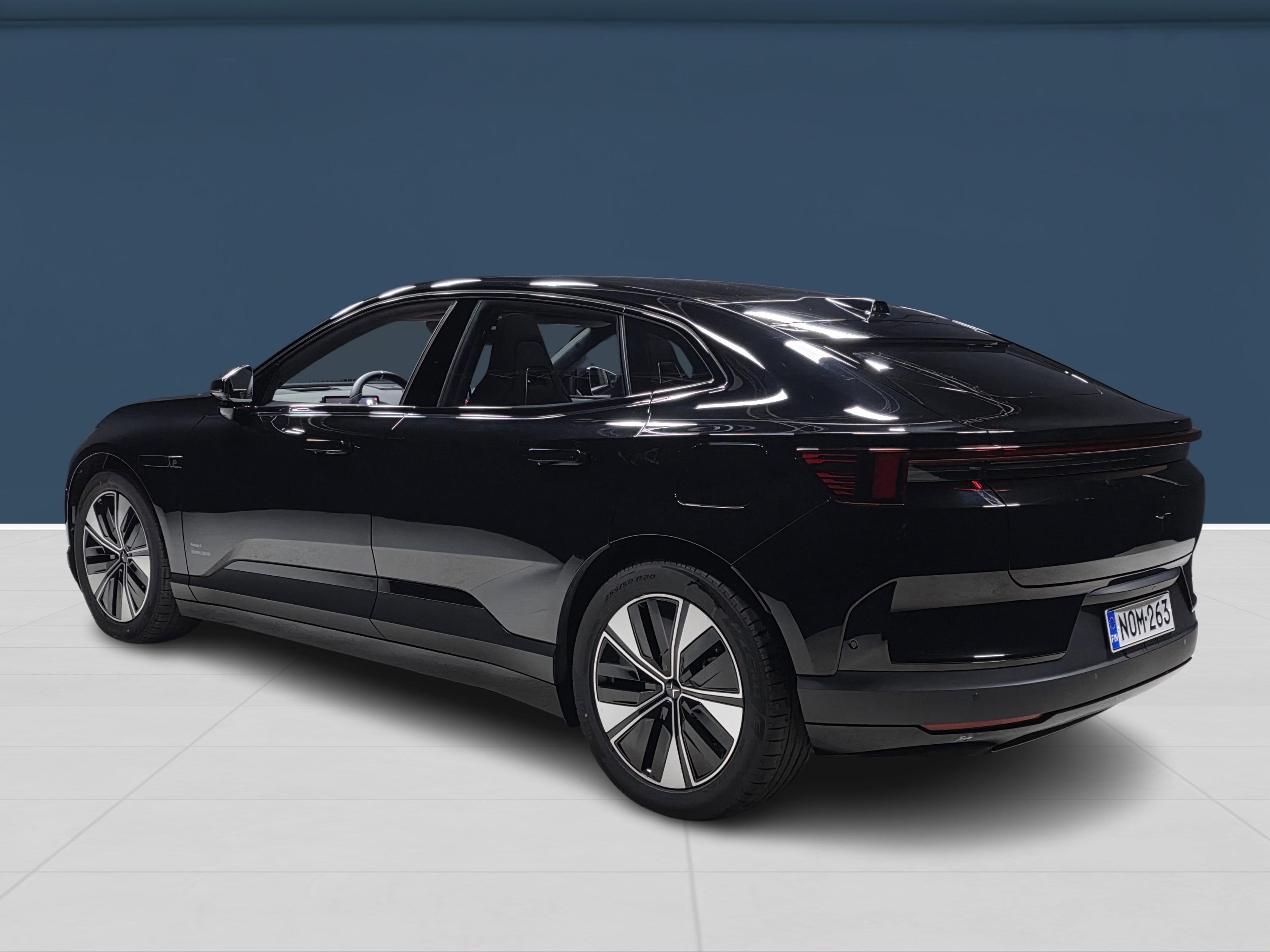 Polestar 4 6