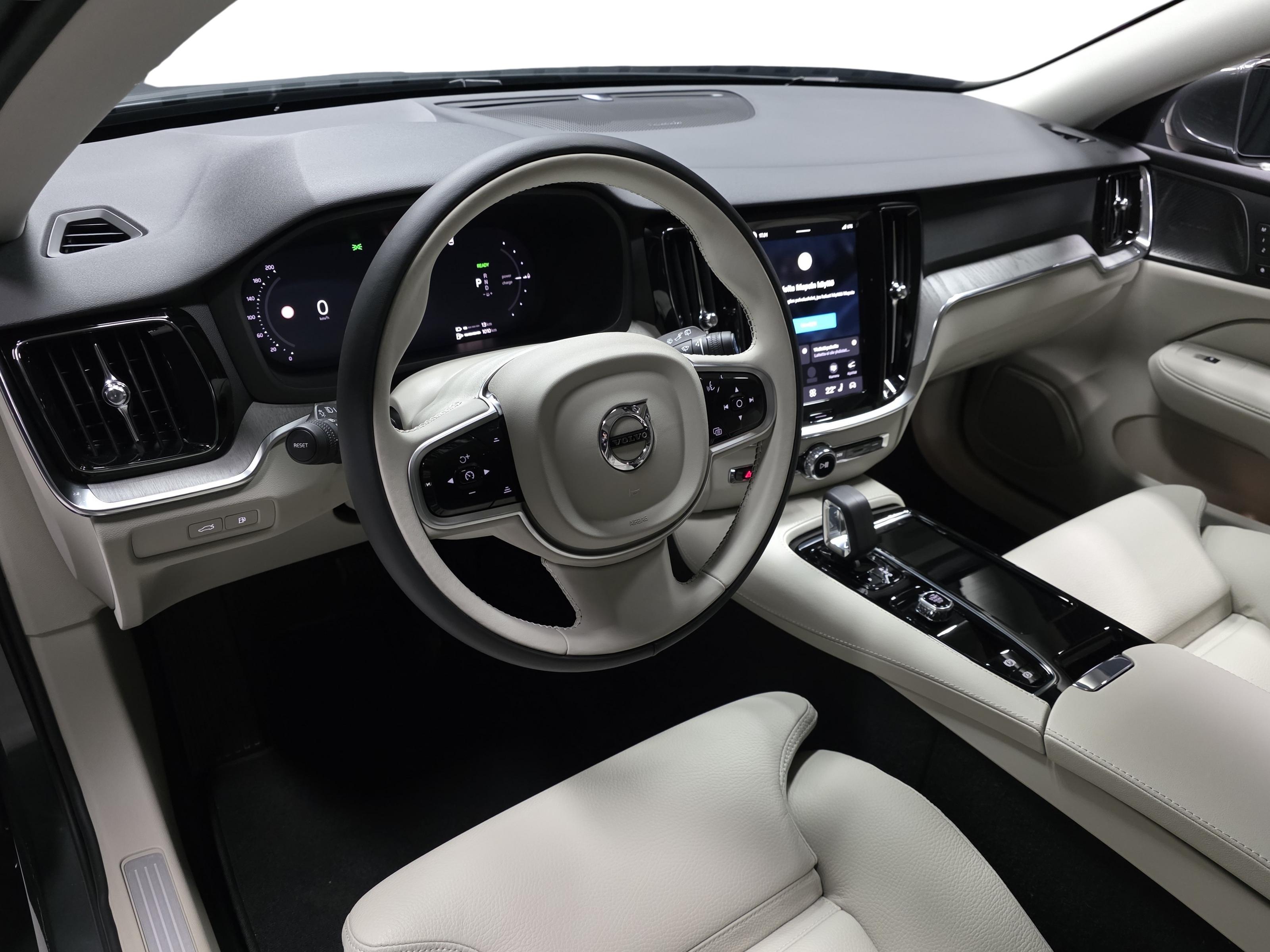 Volvo V60 8