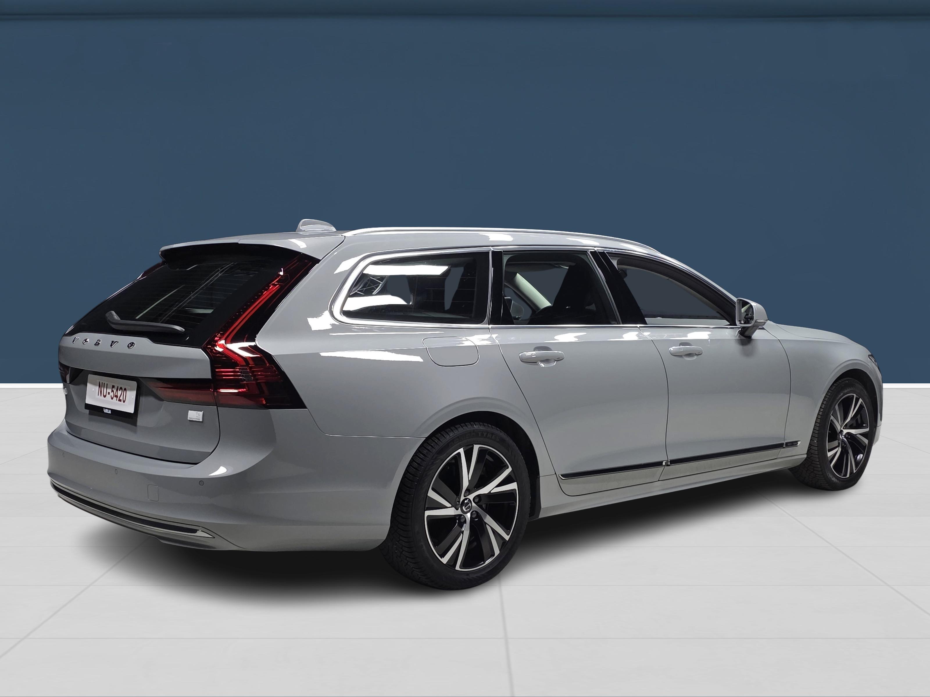 Volvo V90 4