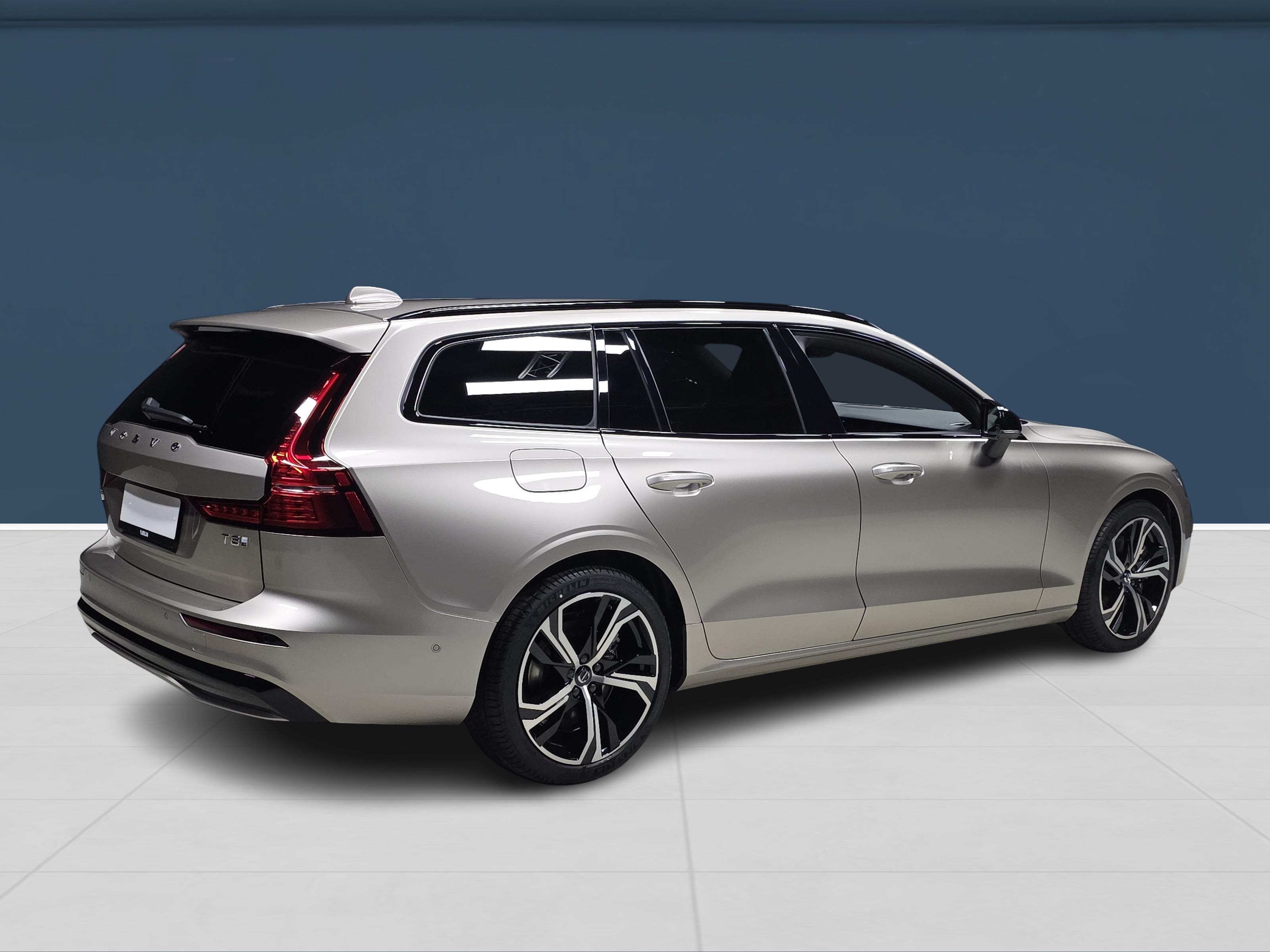 Volvo V60 4