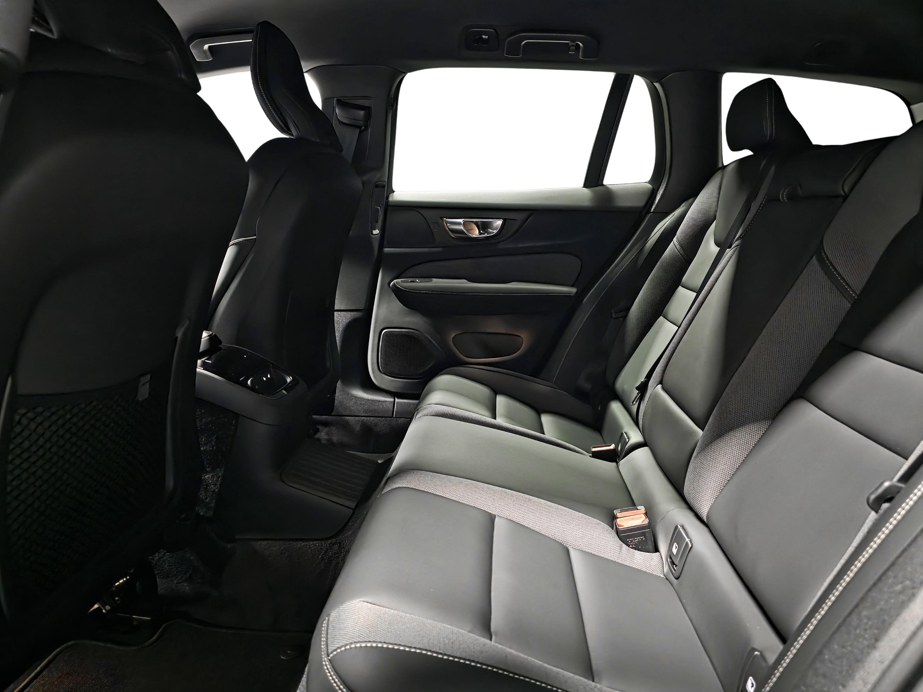 Volvo V60 9