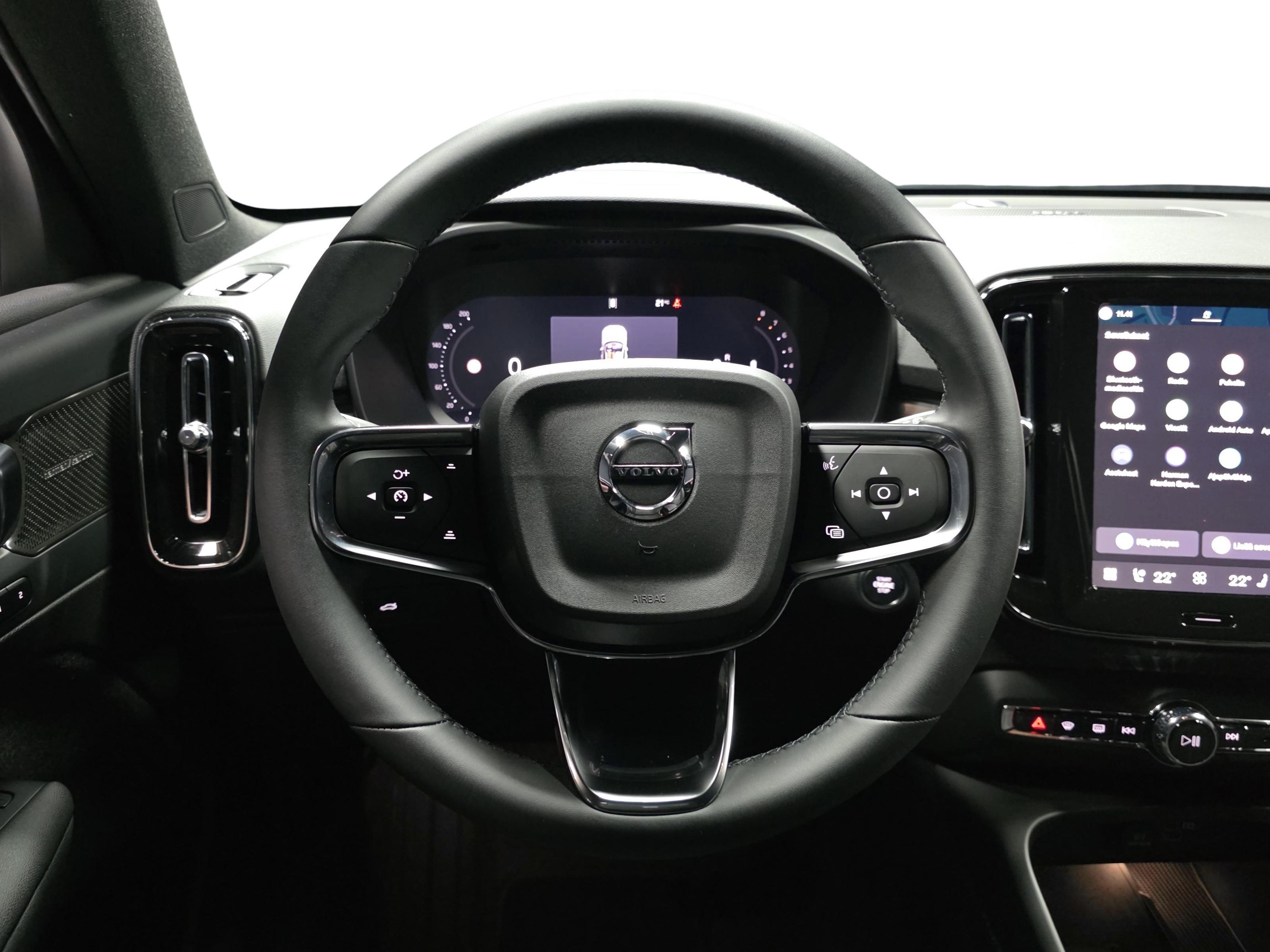 Volvo XC40 10