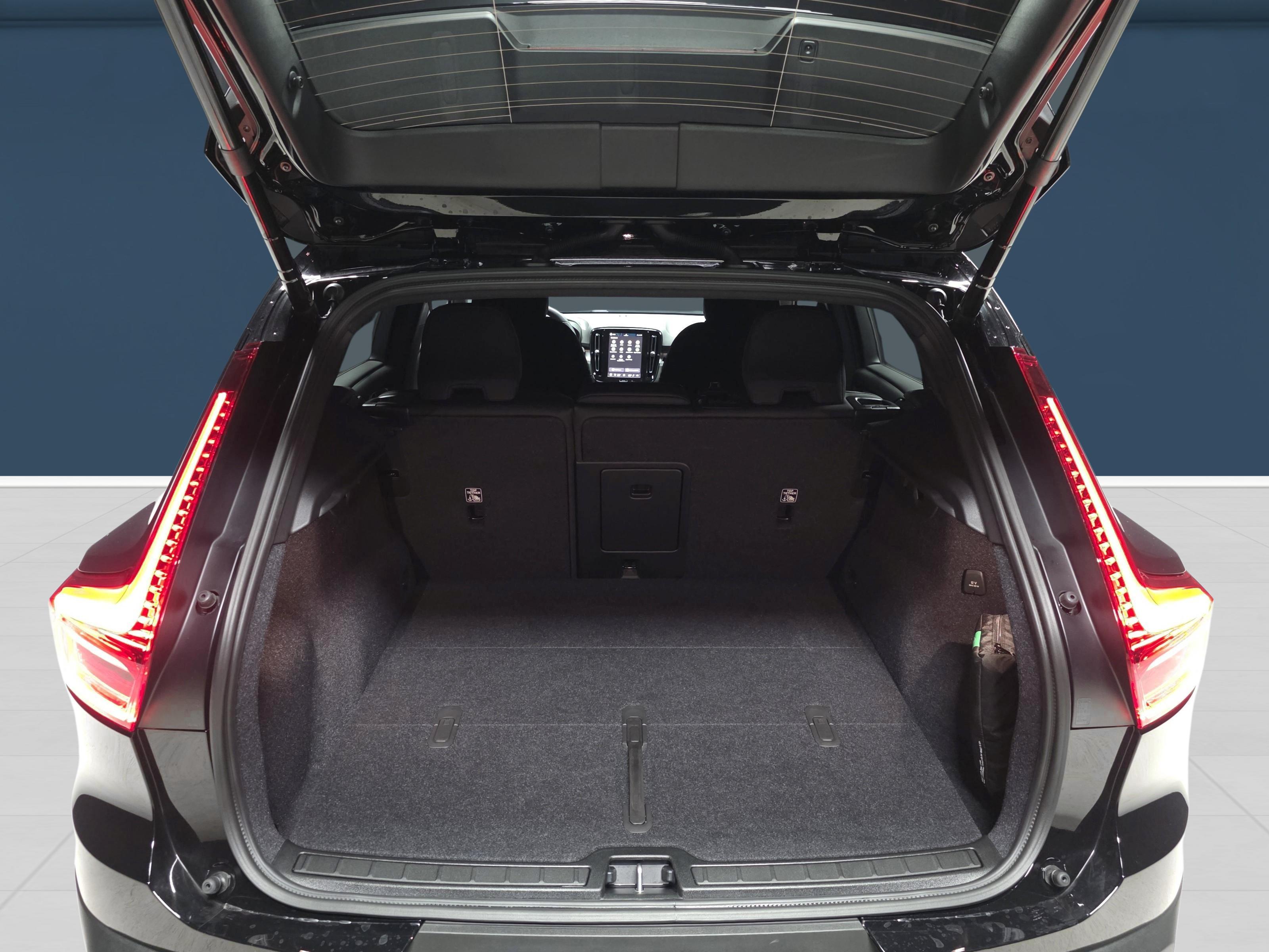 Volvo XC40 11