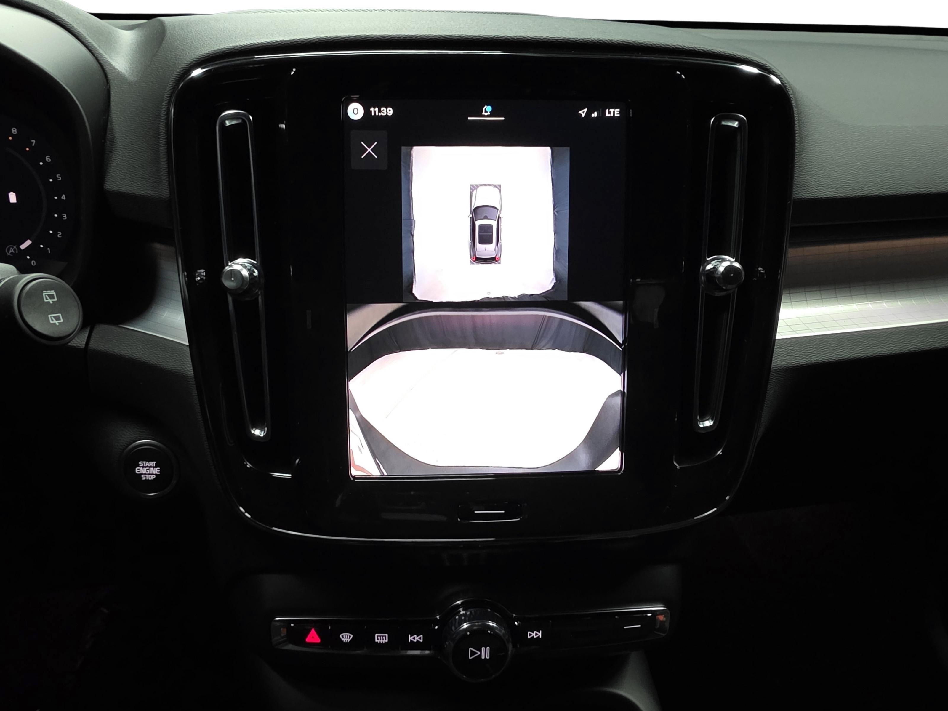 Volvo XC40 14
