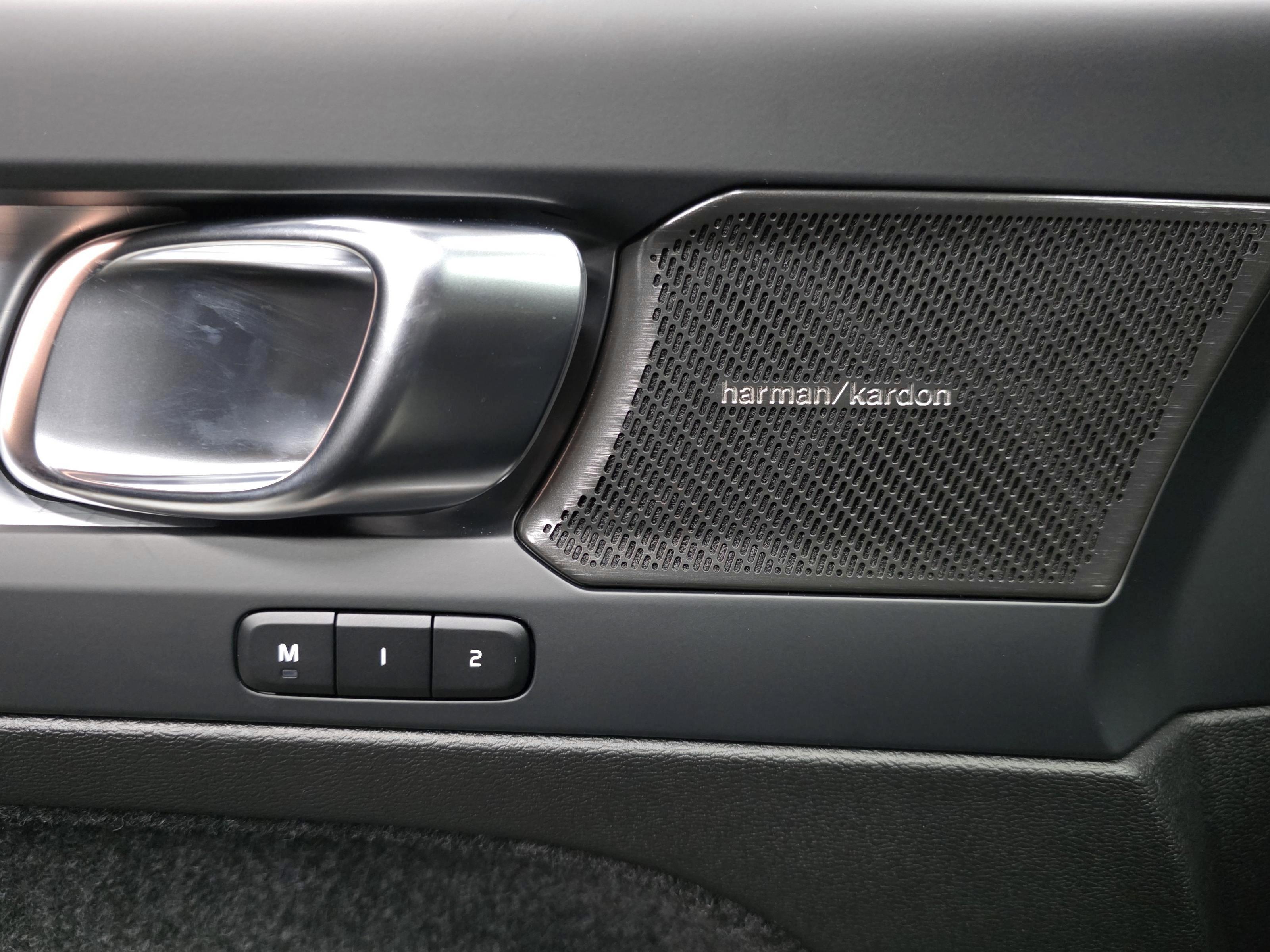 Volvo XC40 16