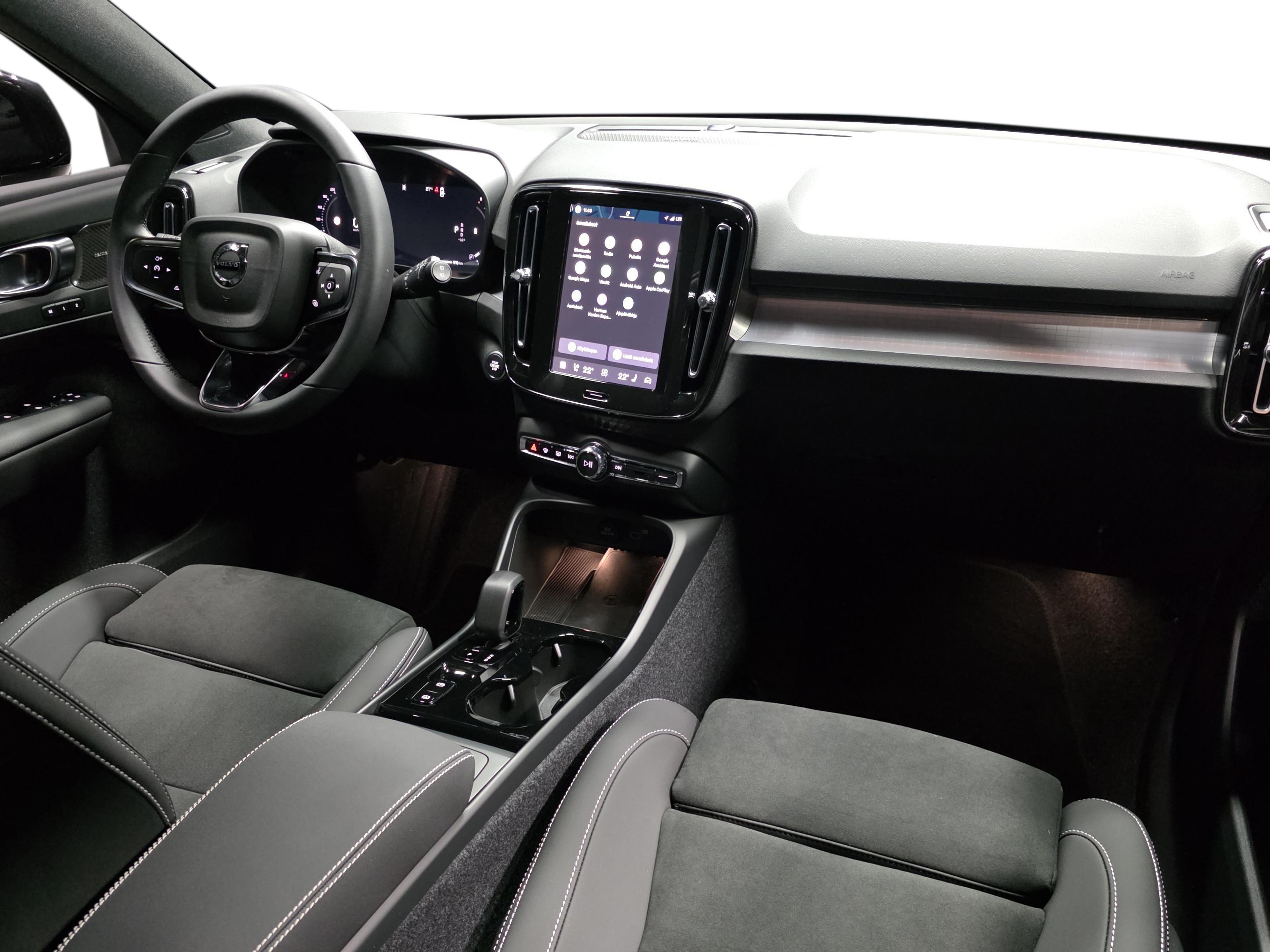 Volvo XC40 18