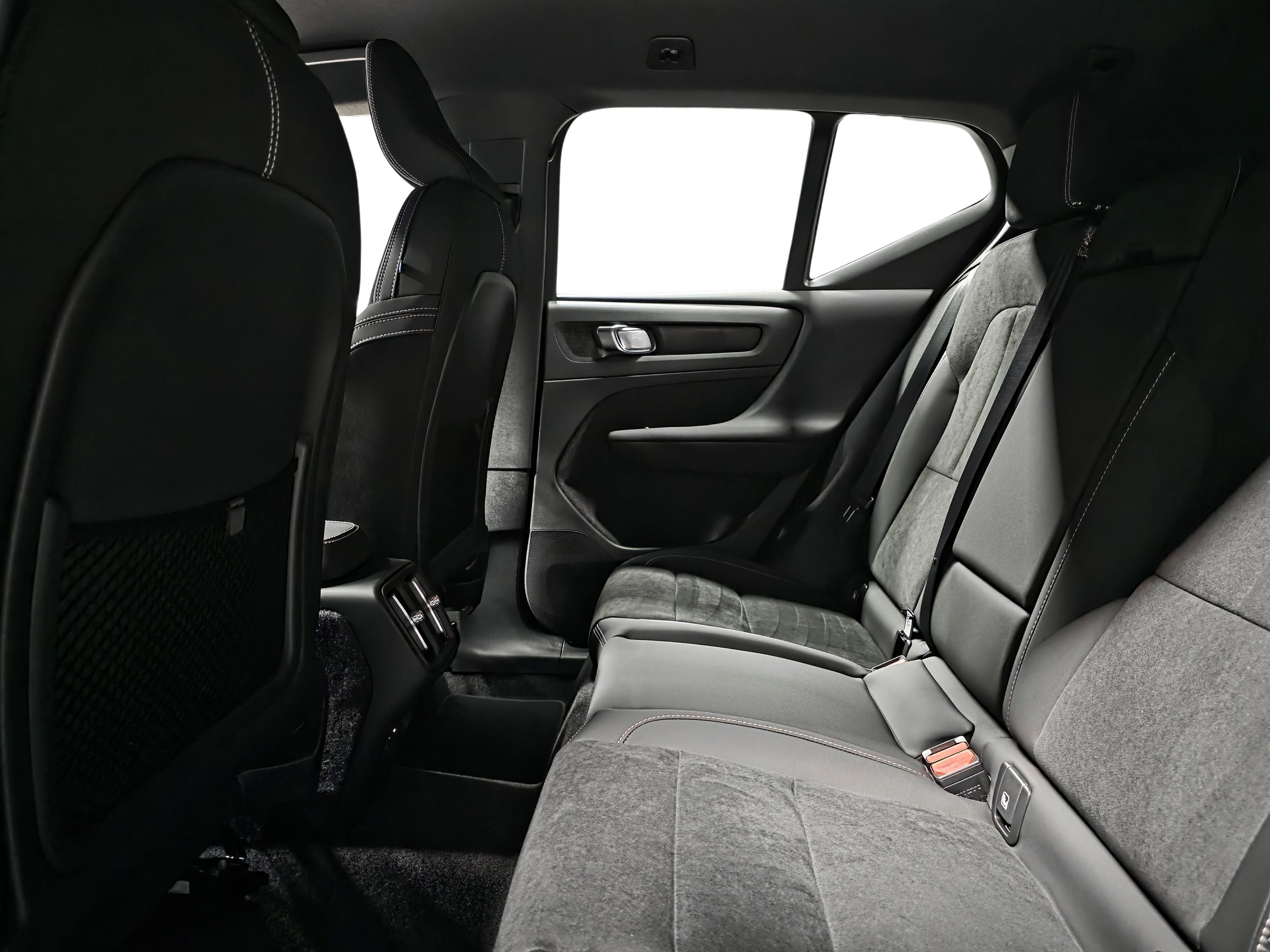 Volvo XC40 9