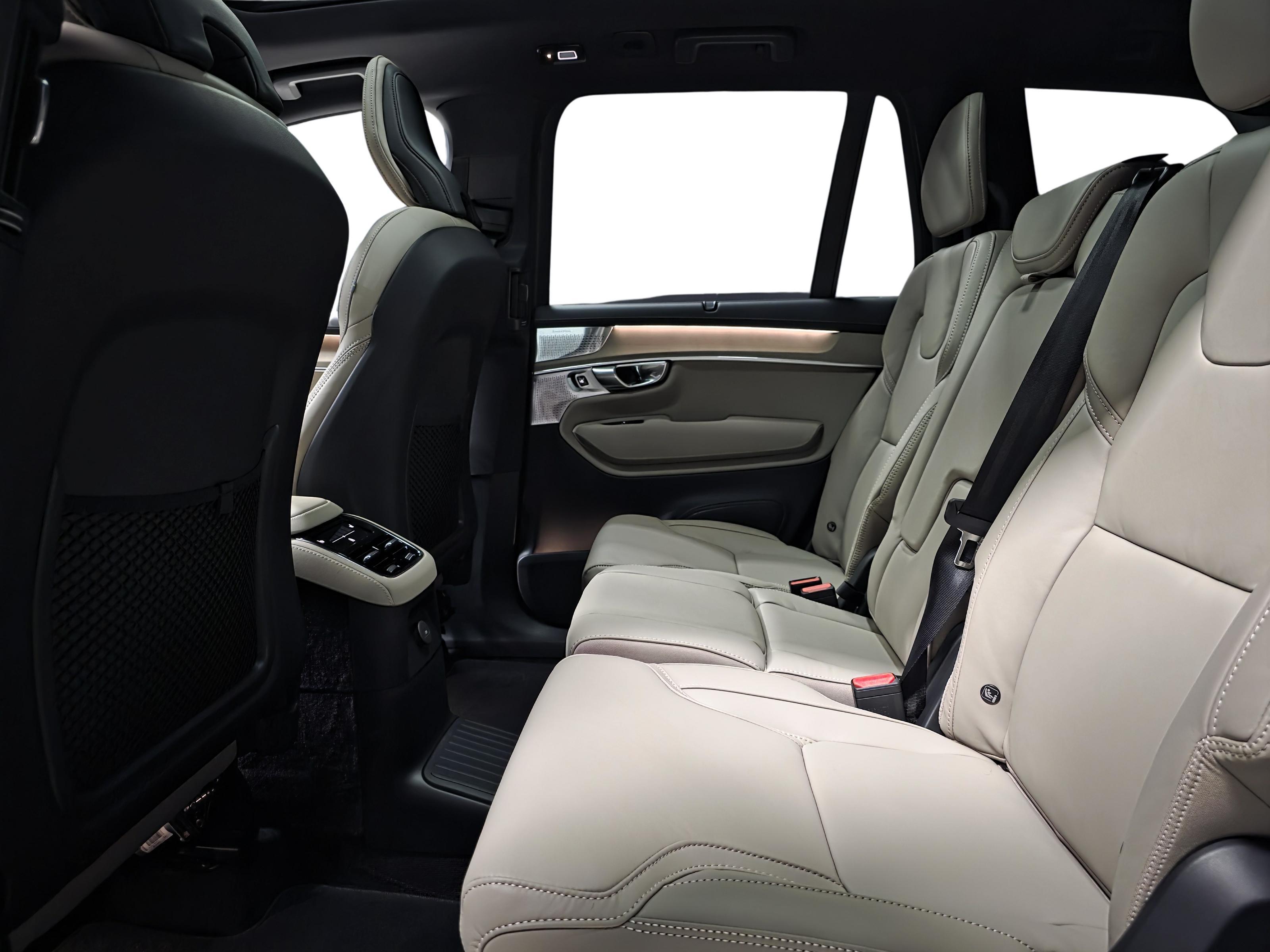 Volvo XC90 9