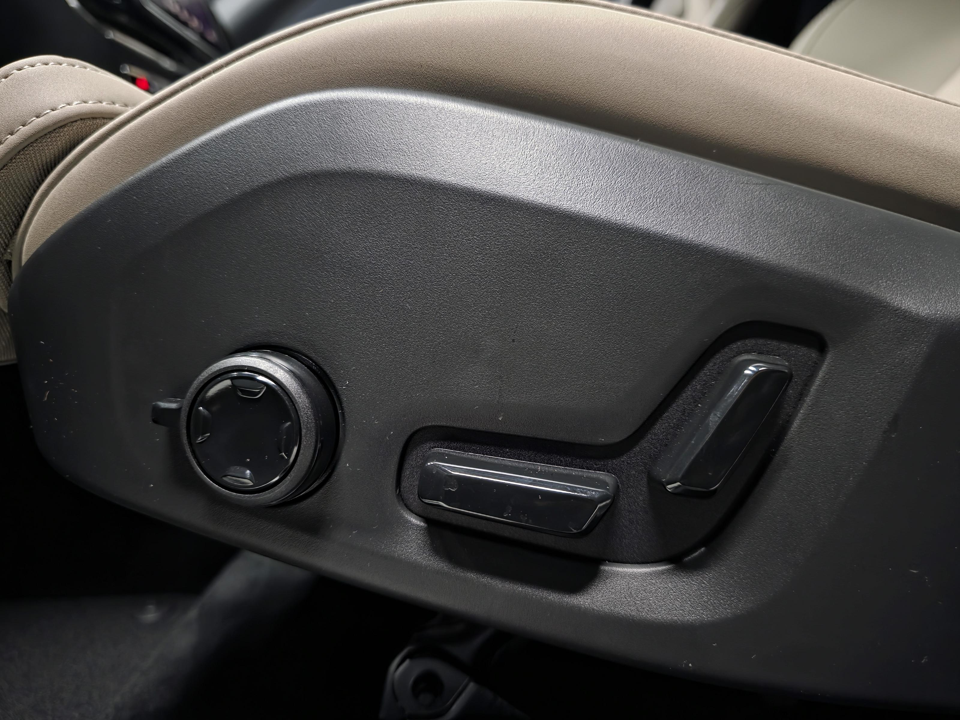Volvo XC60 15