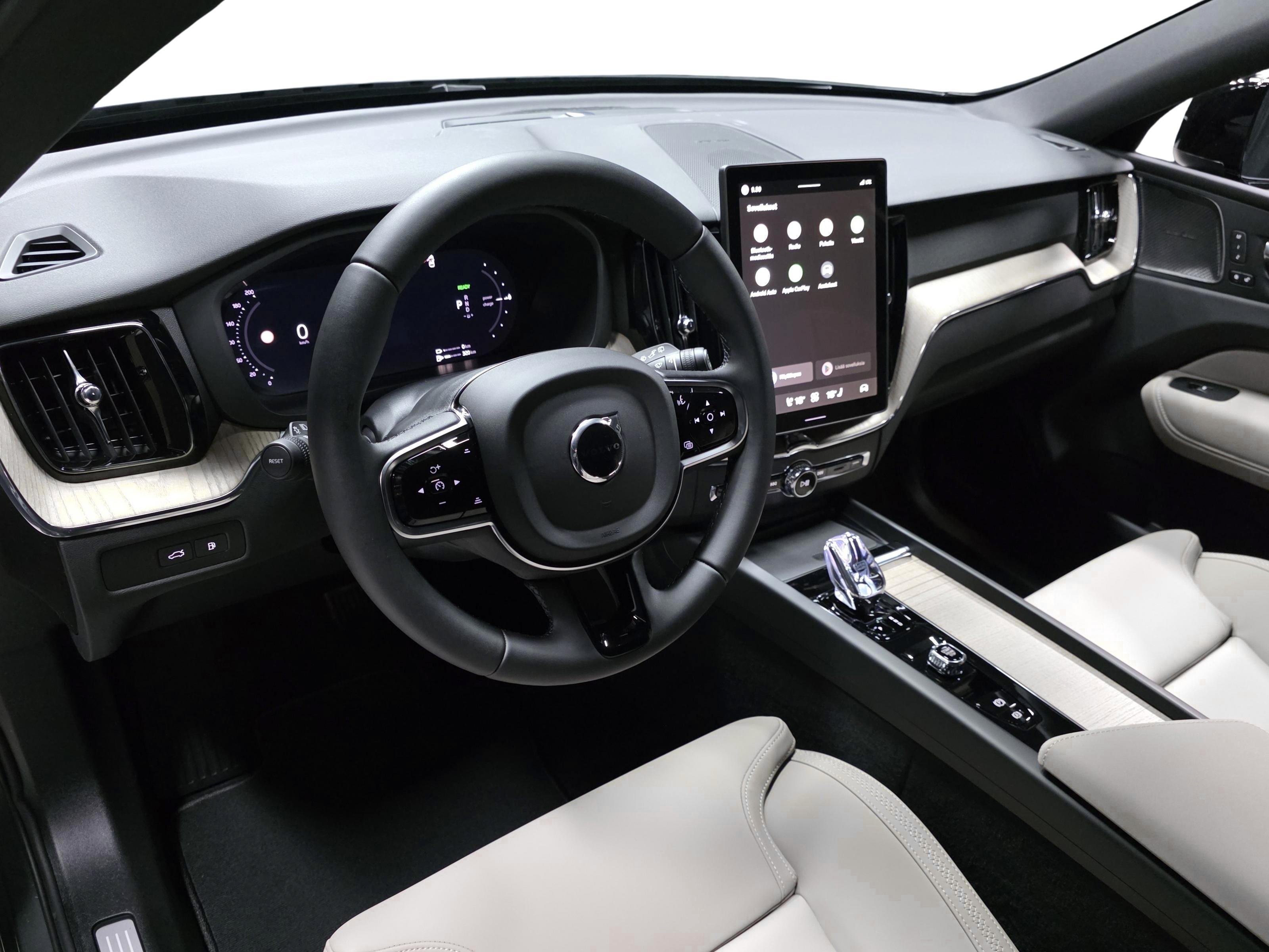 Volvo XC60 8