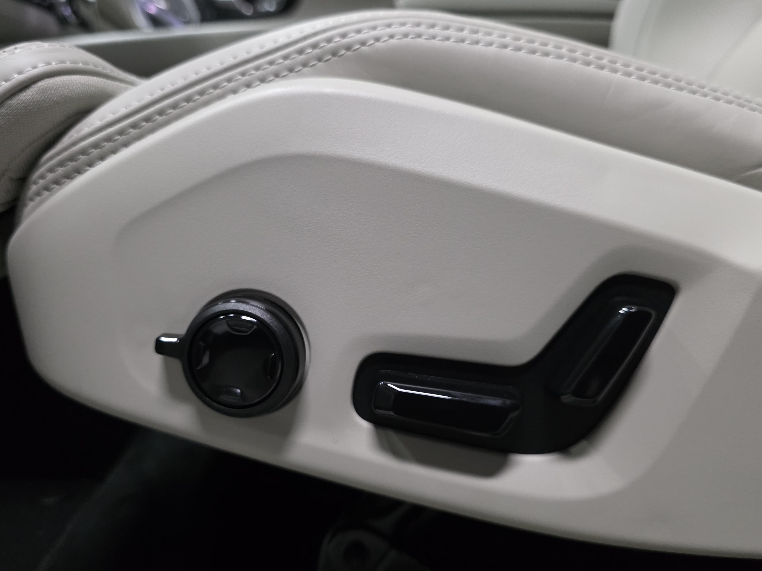 Volvo XC60 16