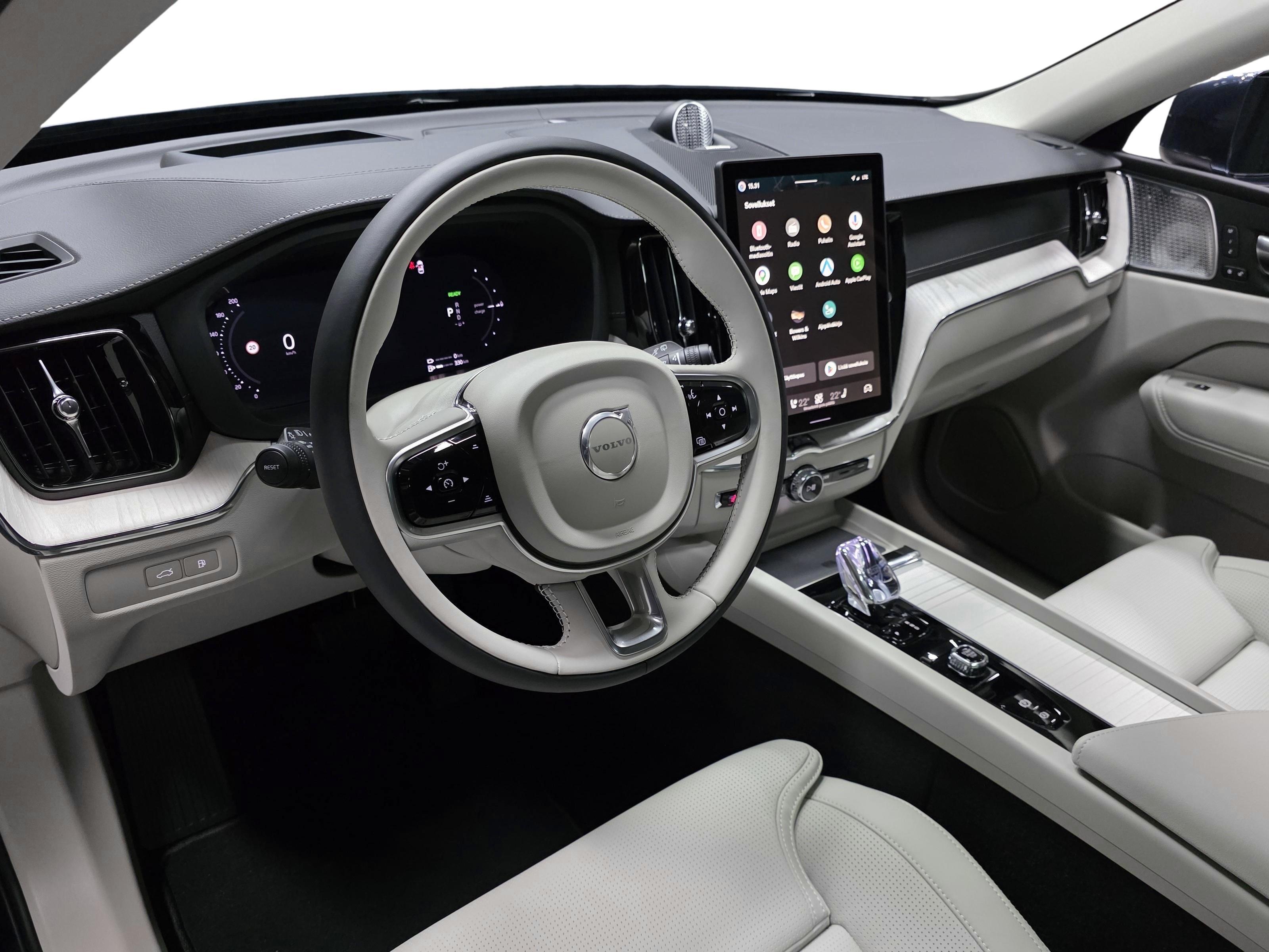 Volvo XC60 8