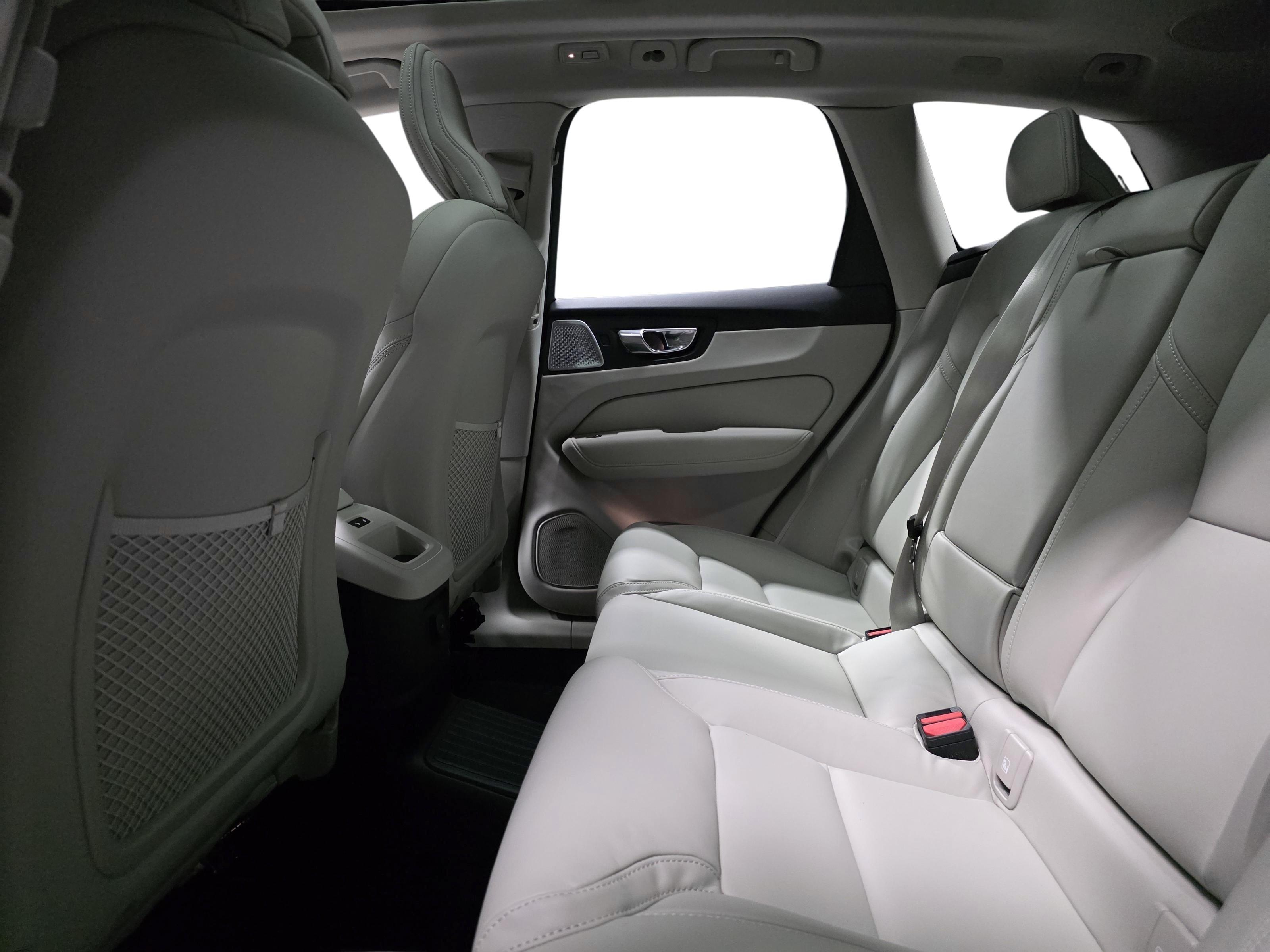 Volvo XC60 9